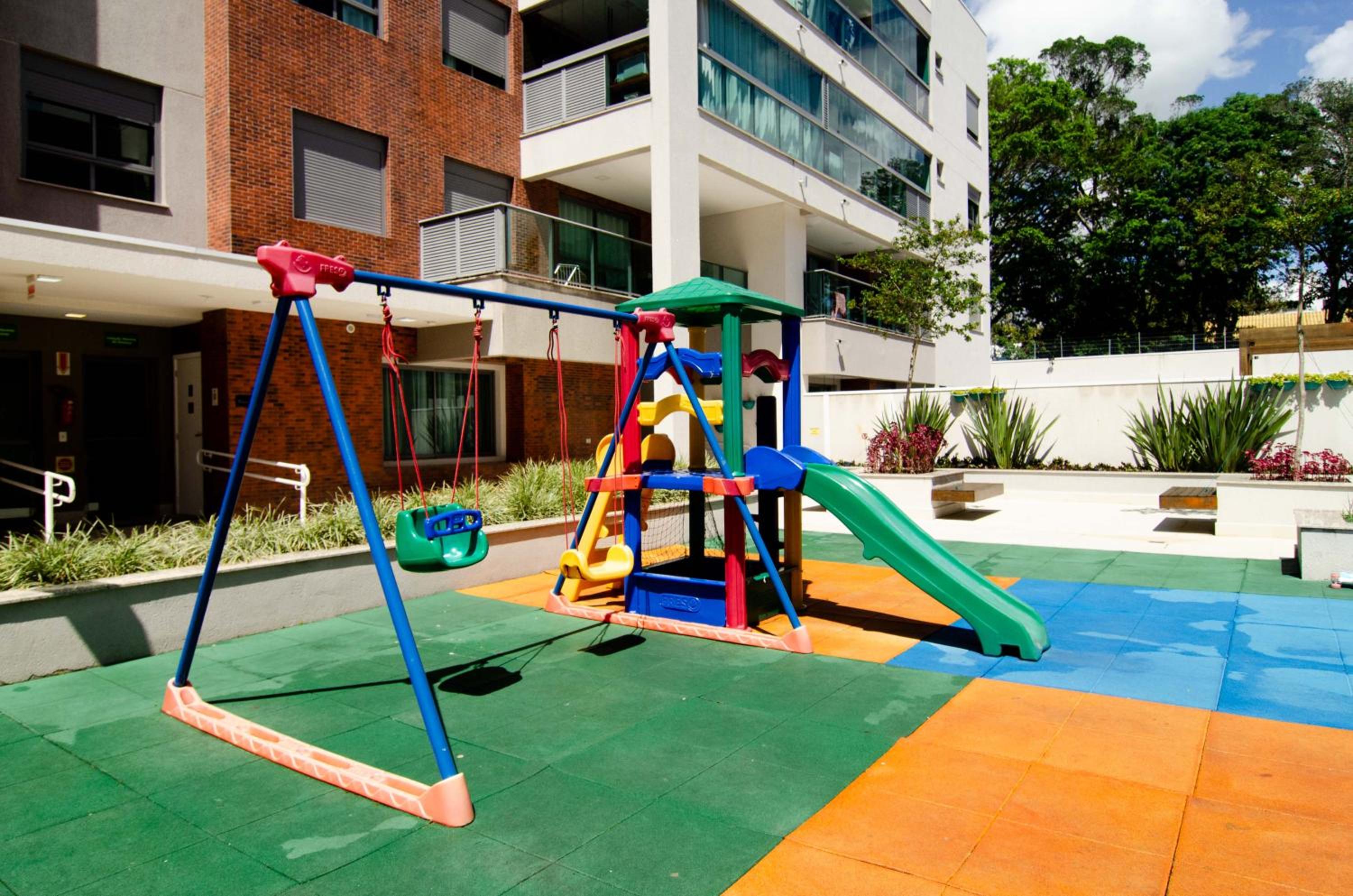 Condomínio Club ao lado do Floripa Shopping RA5043