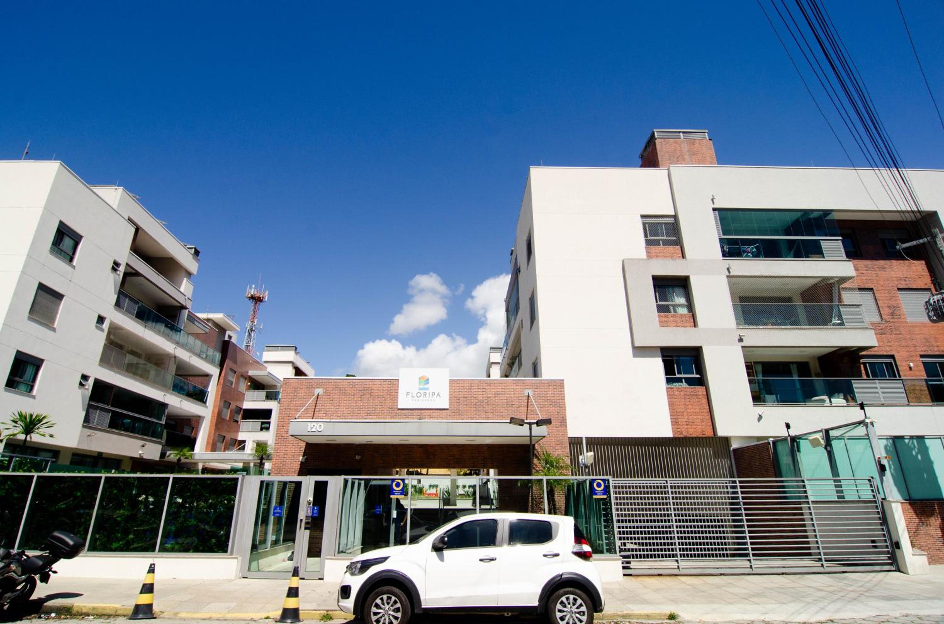 Condomínio Club ao lado do Floripa Shopping RA5043