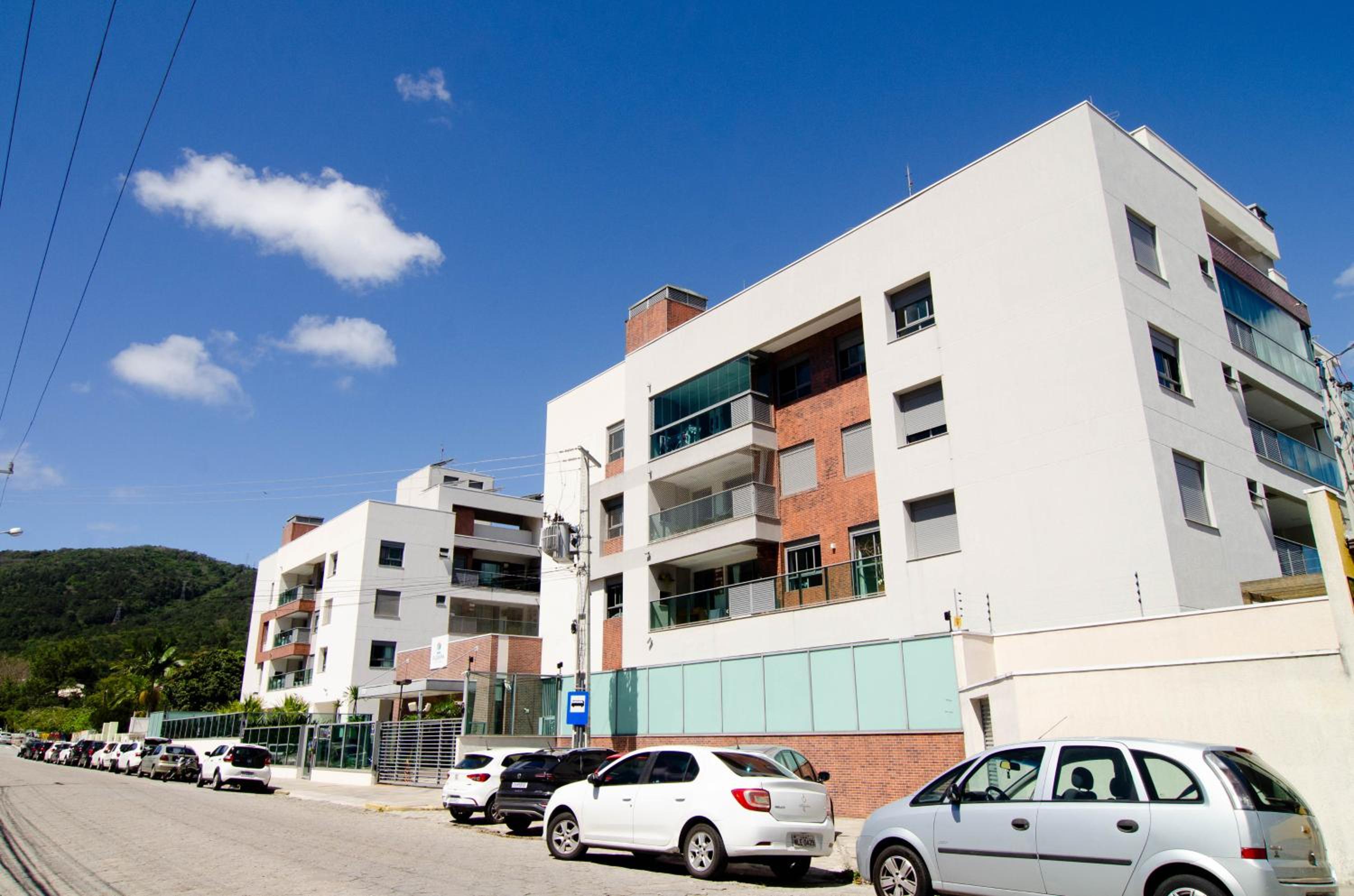 Condomínio Club ao lado do Floripa Shopping RA5043