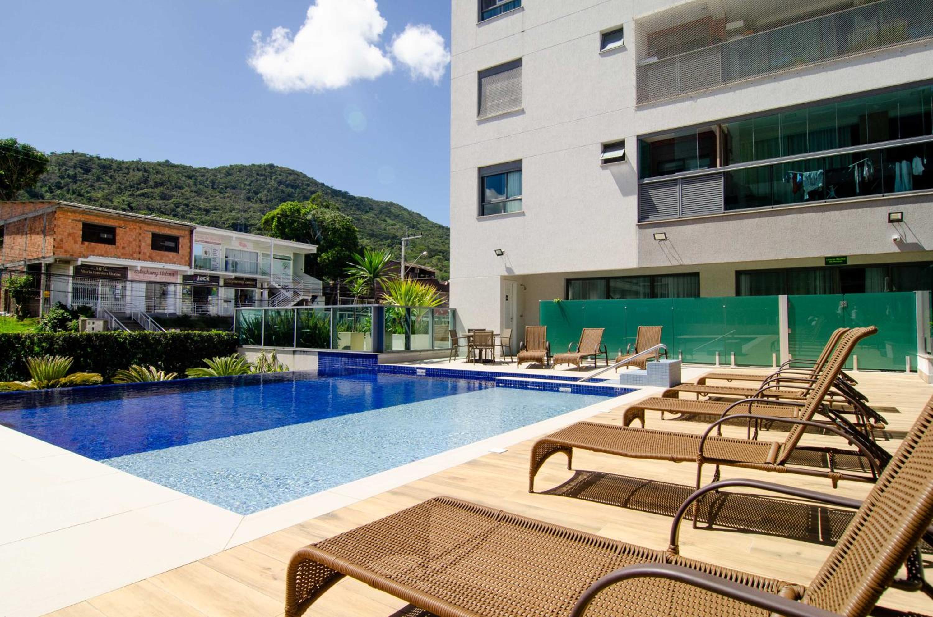 Condomínio Club ao lado do Floripa Shopping RA5043