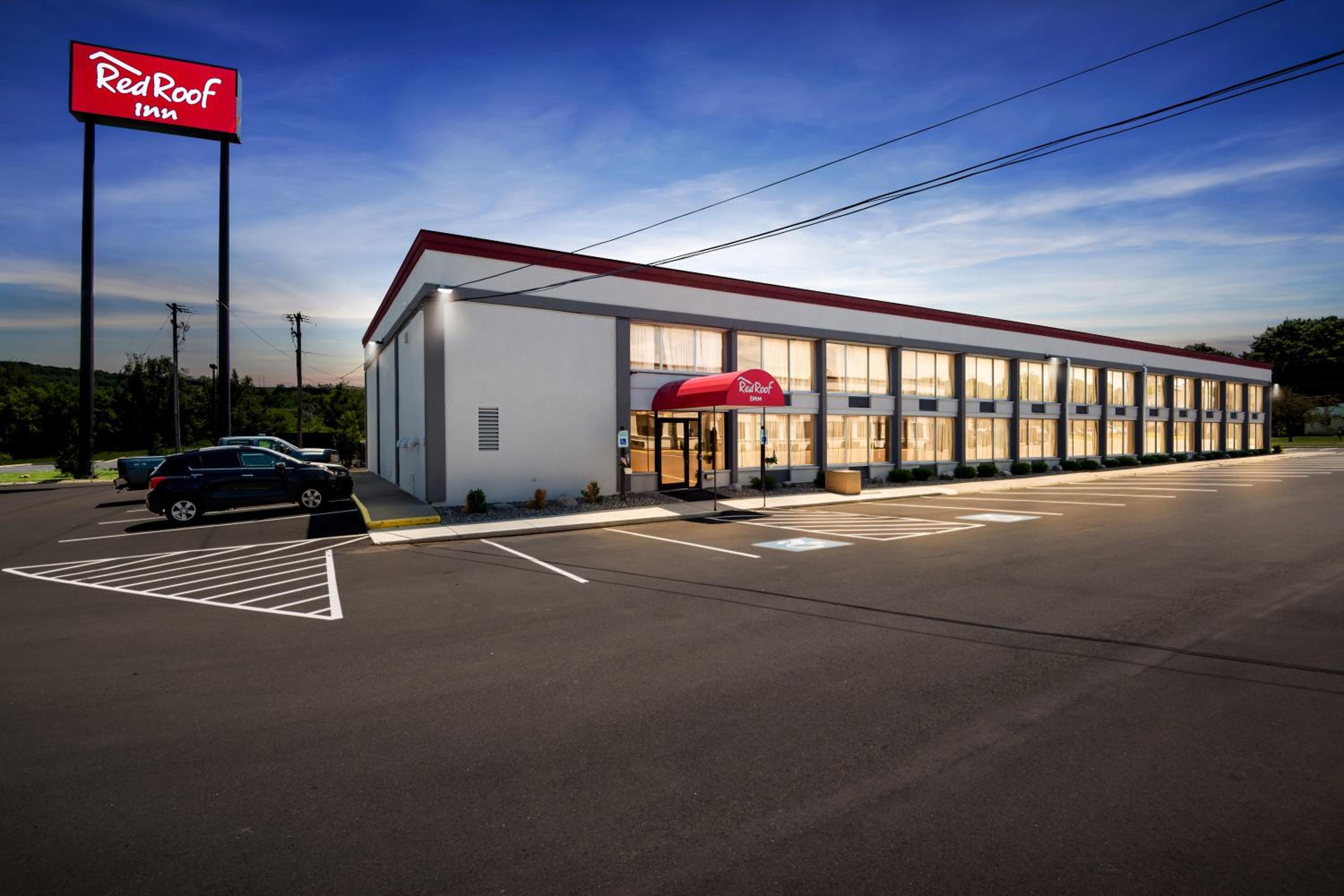 Red Roof Inn Cortland
