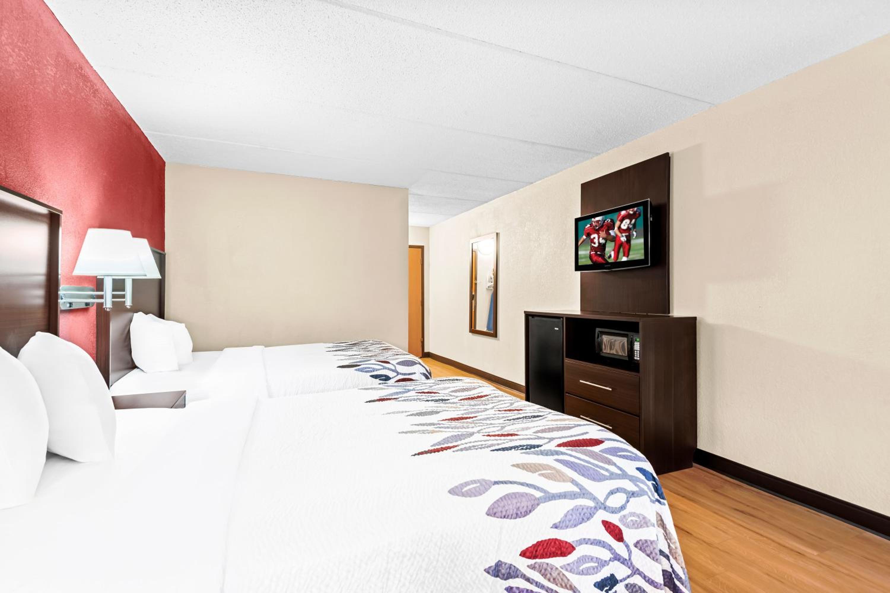 Red Roof Inn Cortland