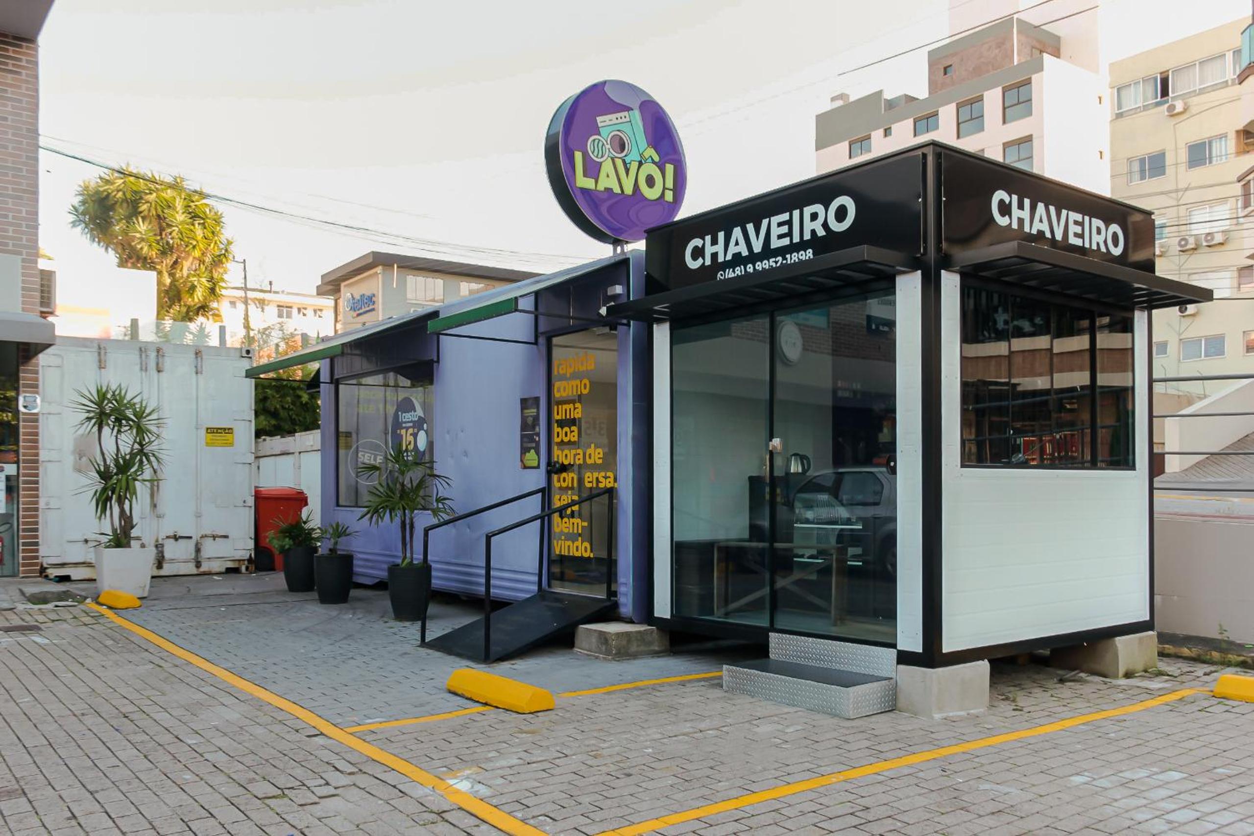 Belíssimo Studio com Vista Mar em Coqueiros WZ3631
