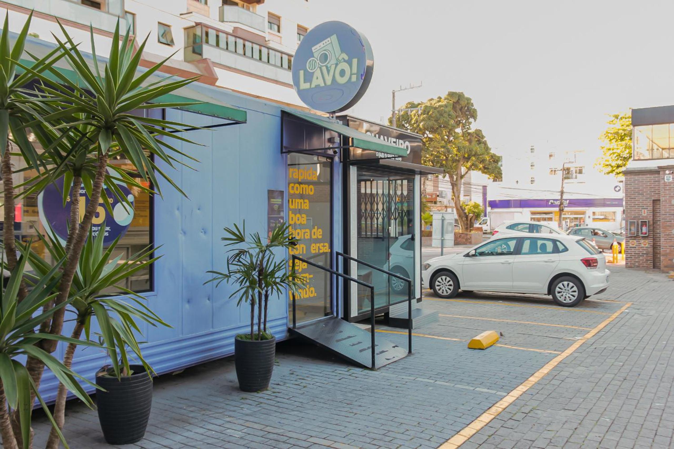Belíssimo Studio com Vista Mar em Coqueiros WZ3631