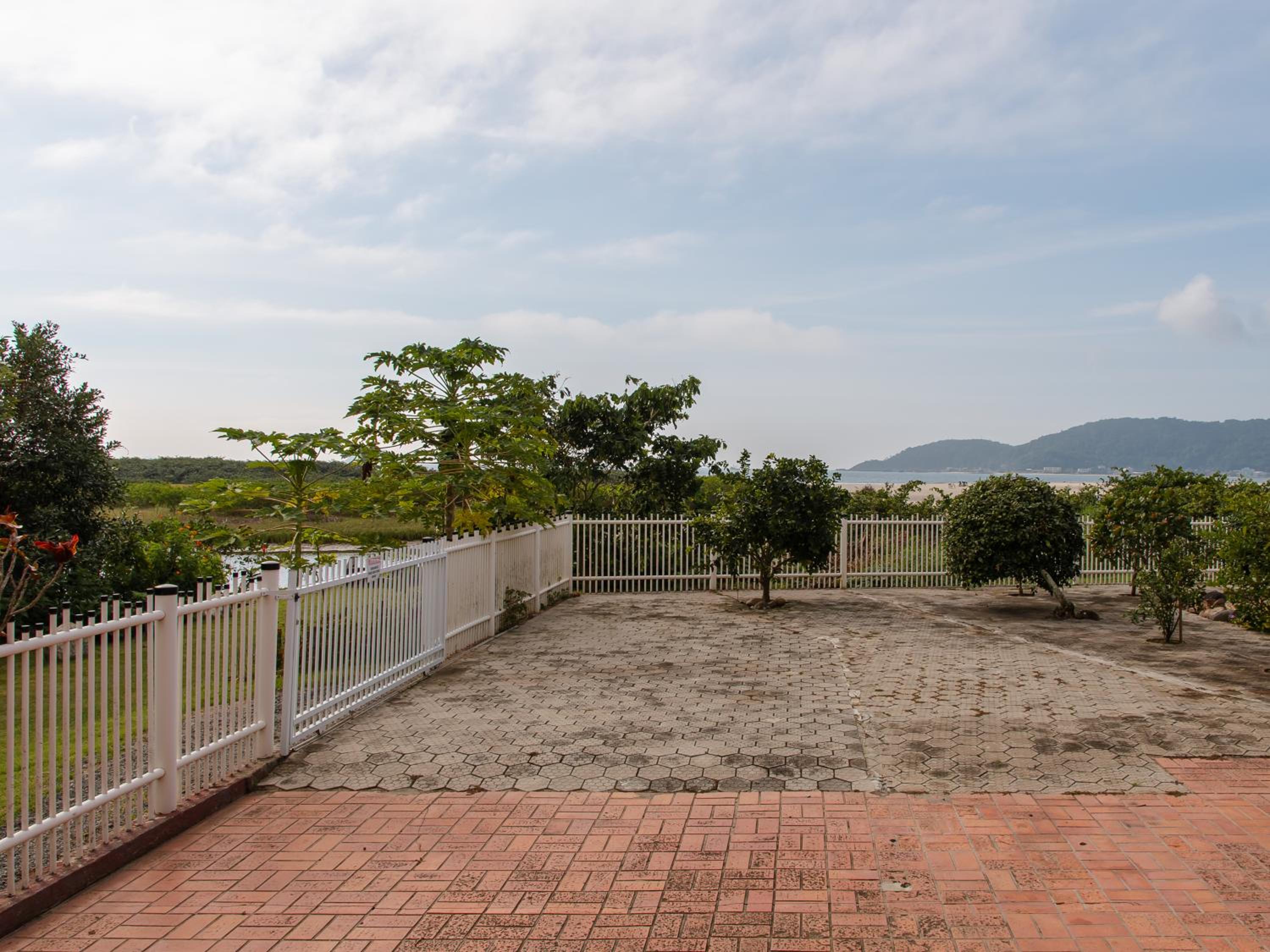 Unidade do térreo: casa à beira mar XJ6722