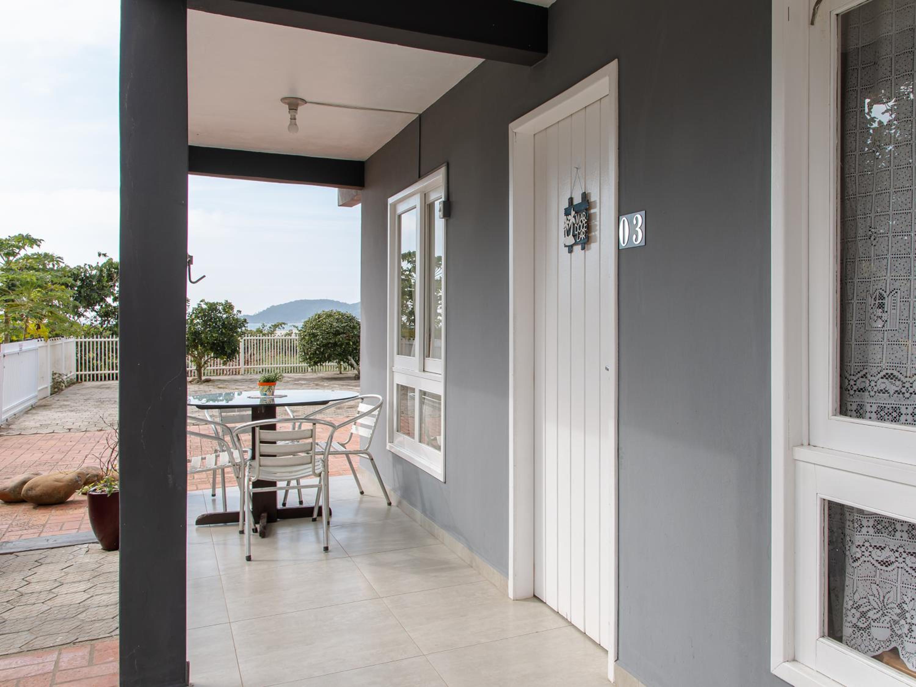 Unidade do térreo: casa à beira mar XJ6722