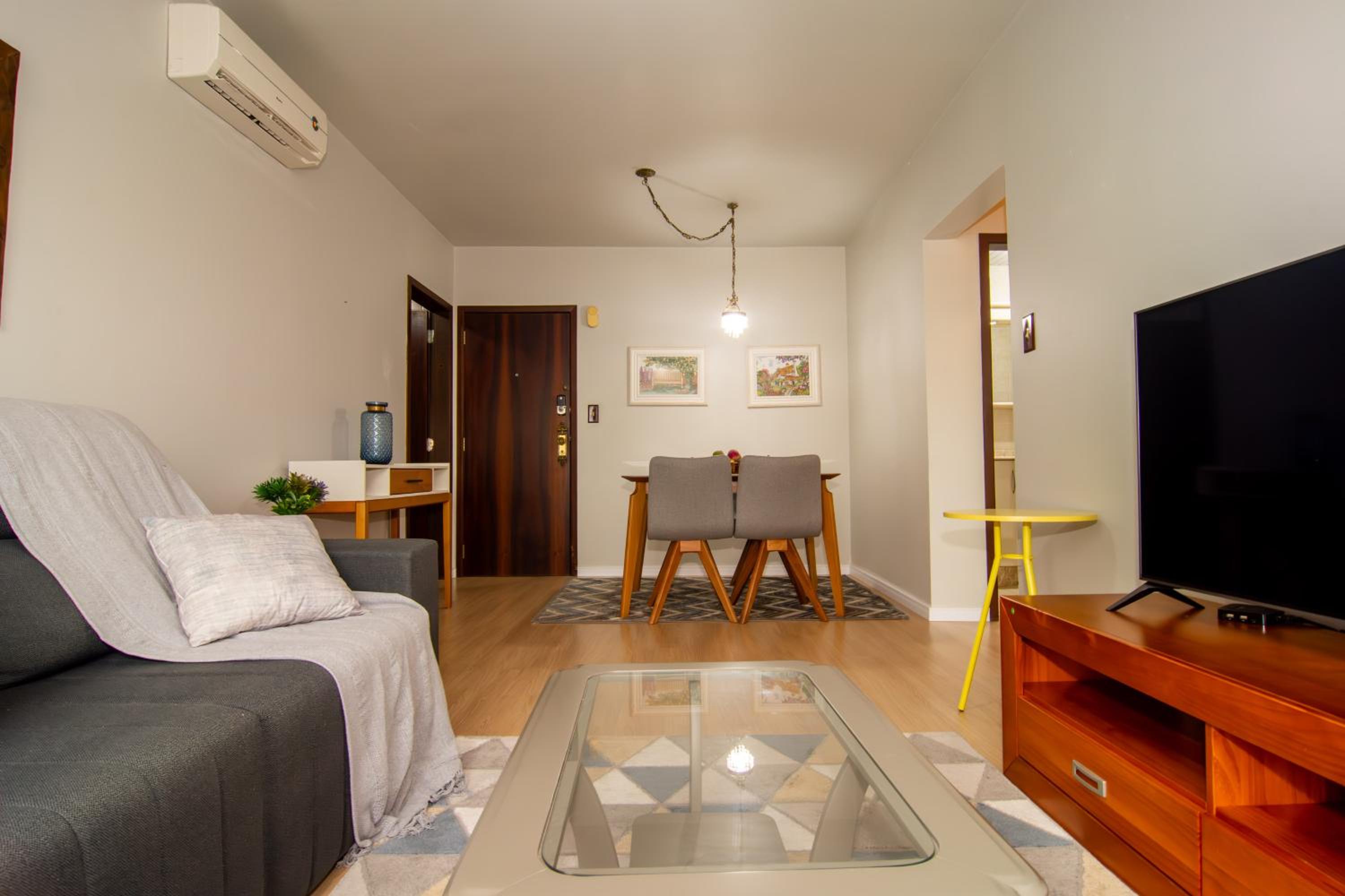 Conforto 350m da Av. Atlântica em Pioneiros YD2261