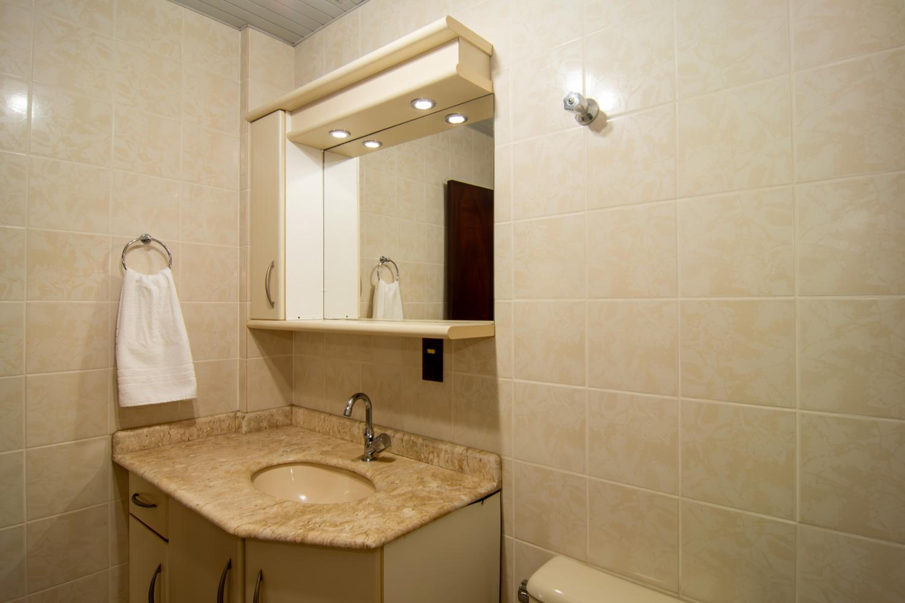 Conforto 350m da Av. Atlântica em Pioneiros YD2261