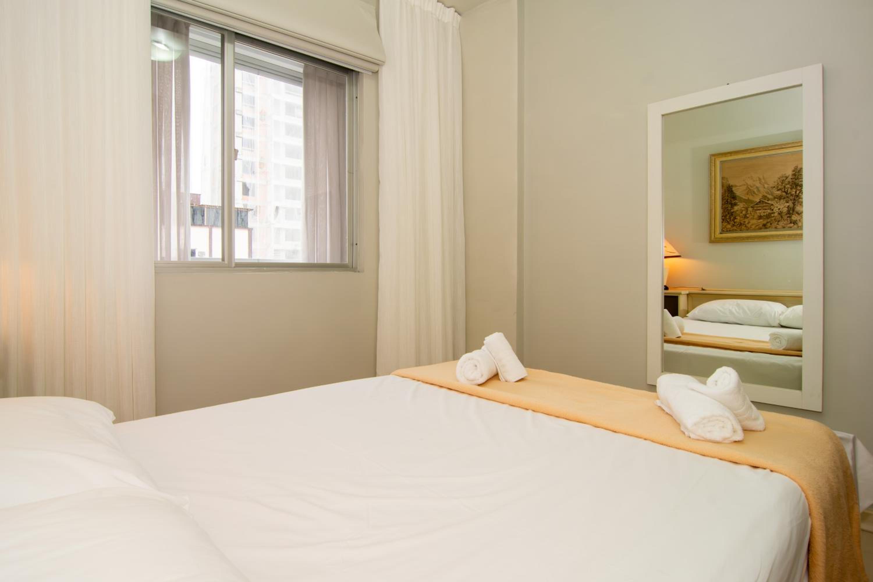 Conforto 350m da Av. Atlântica em Pioneiros YD2261
