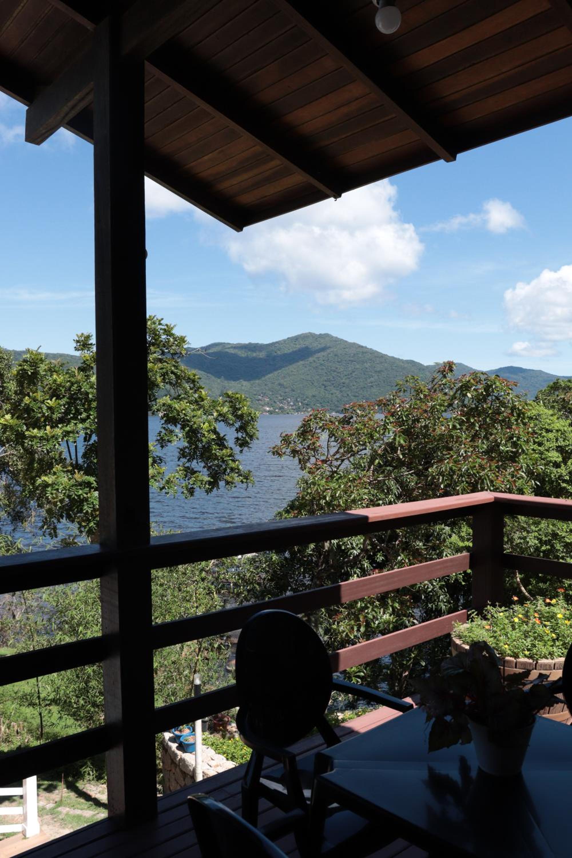 Casa c/ Piscina&Acesso a Lagoa da Conceição NG0811
