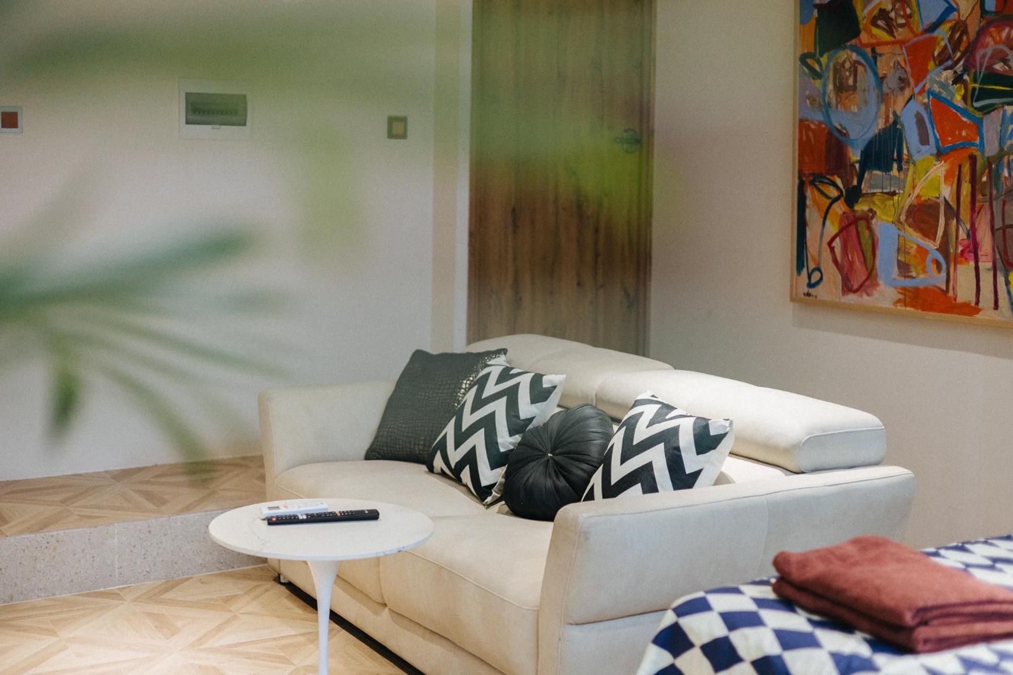 TheChanhSa Stylish Apartments near Old Quarter