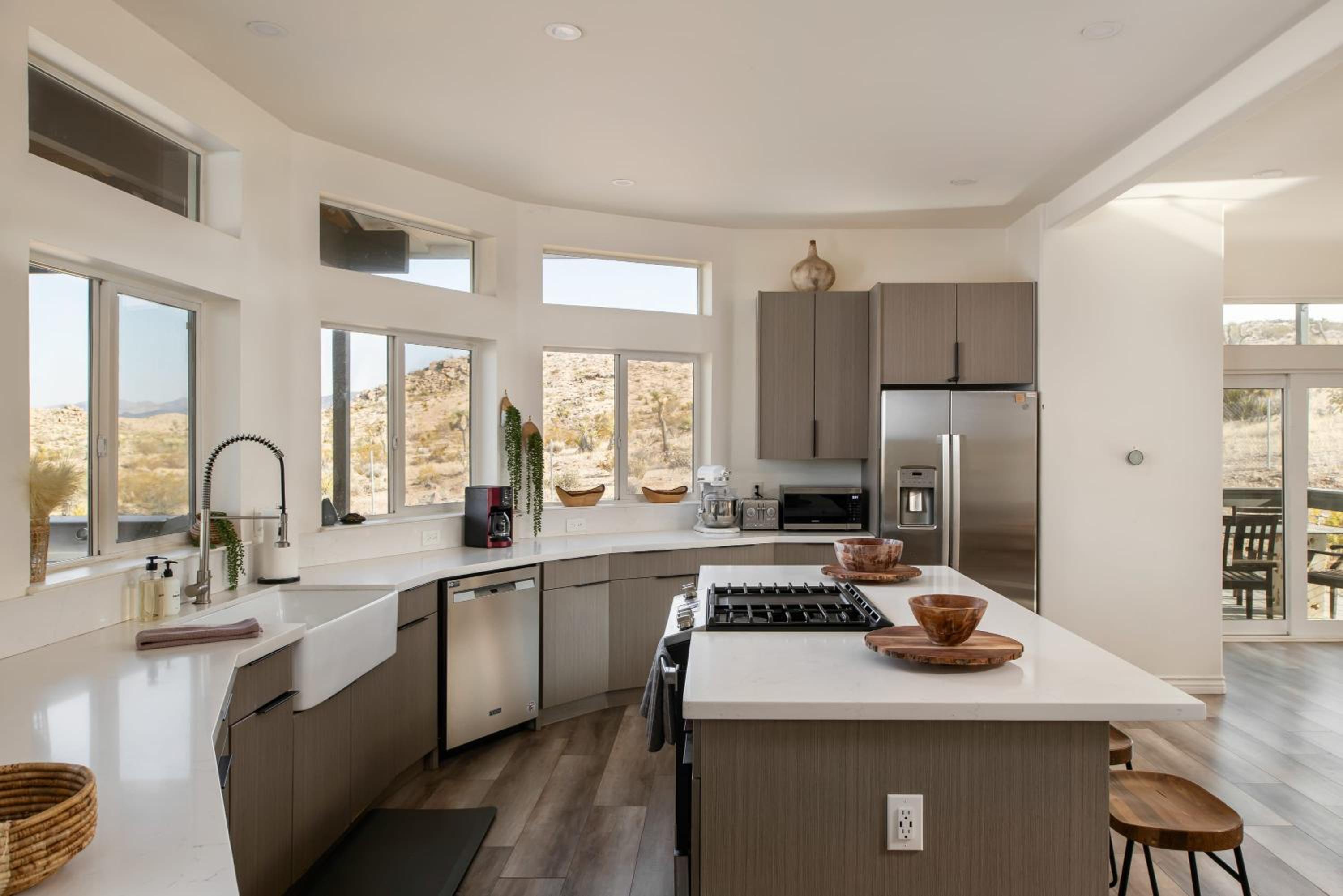 Cloud Canyon spacious secluded oasis w pool view 5