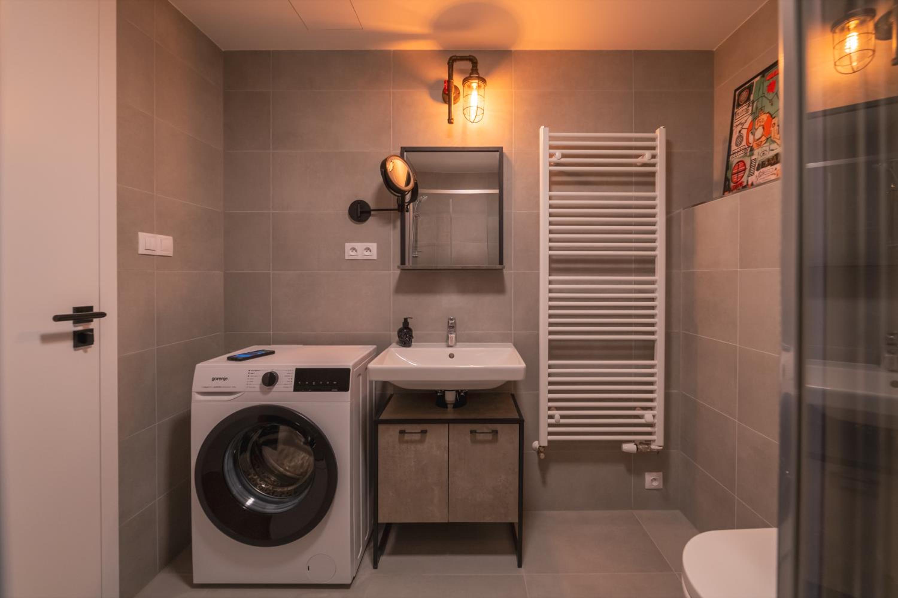 IndustriaLux Suite by Rentez