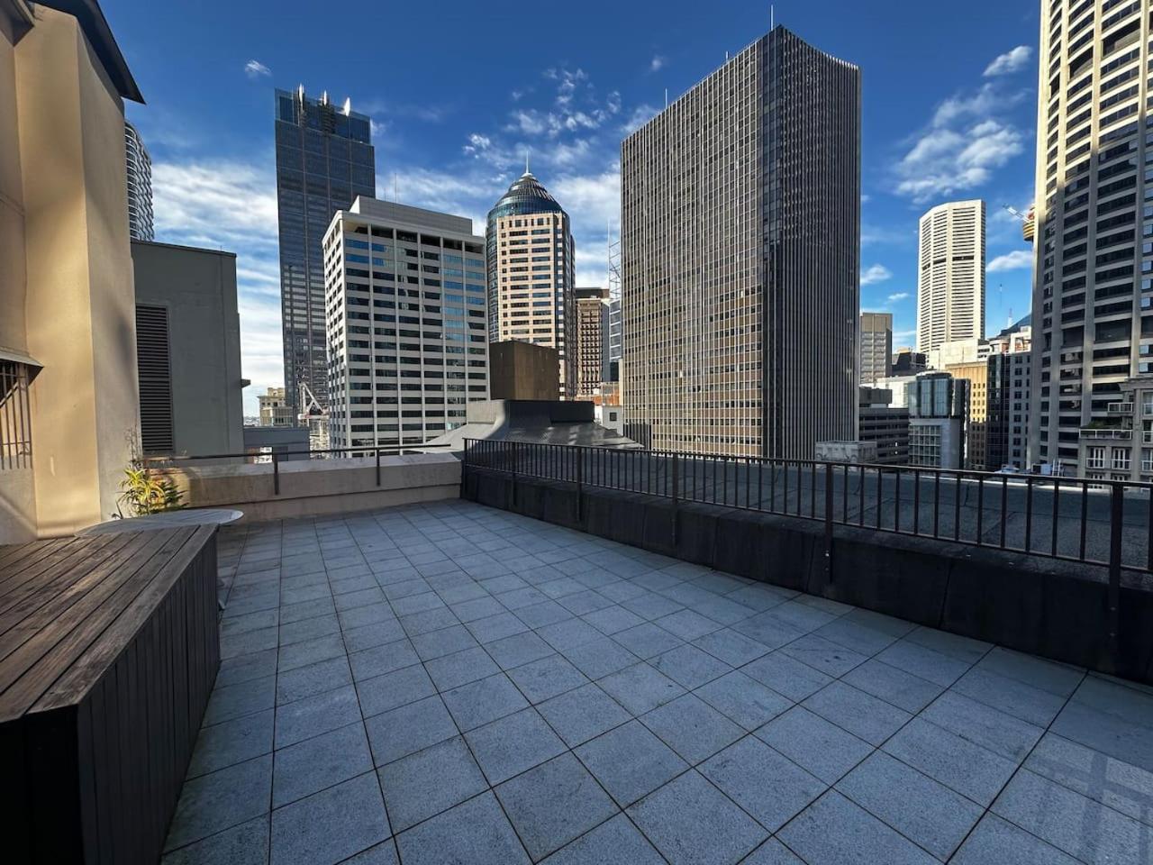 Chic Stay by Circular Quay and Opera House with Pool