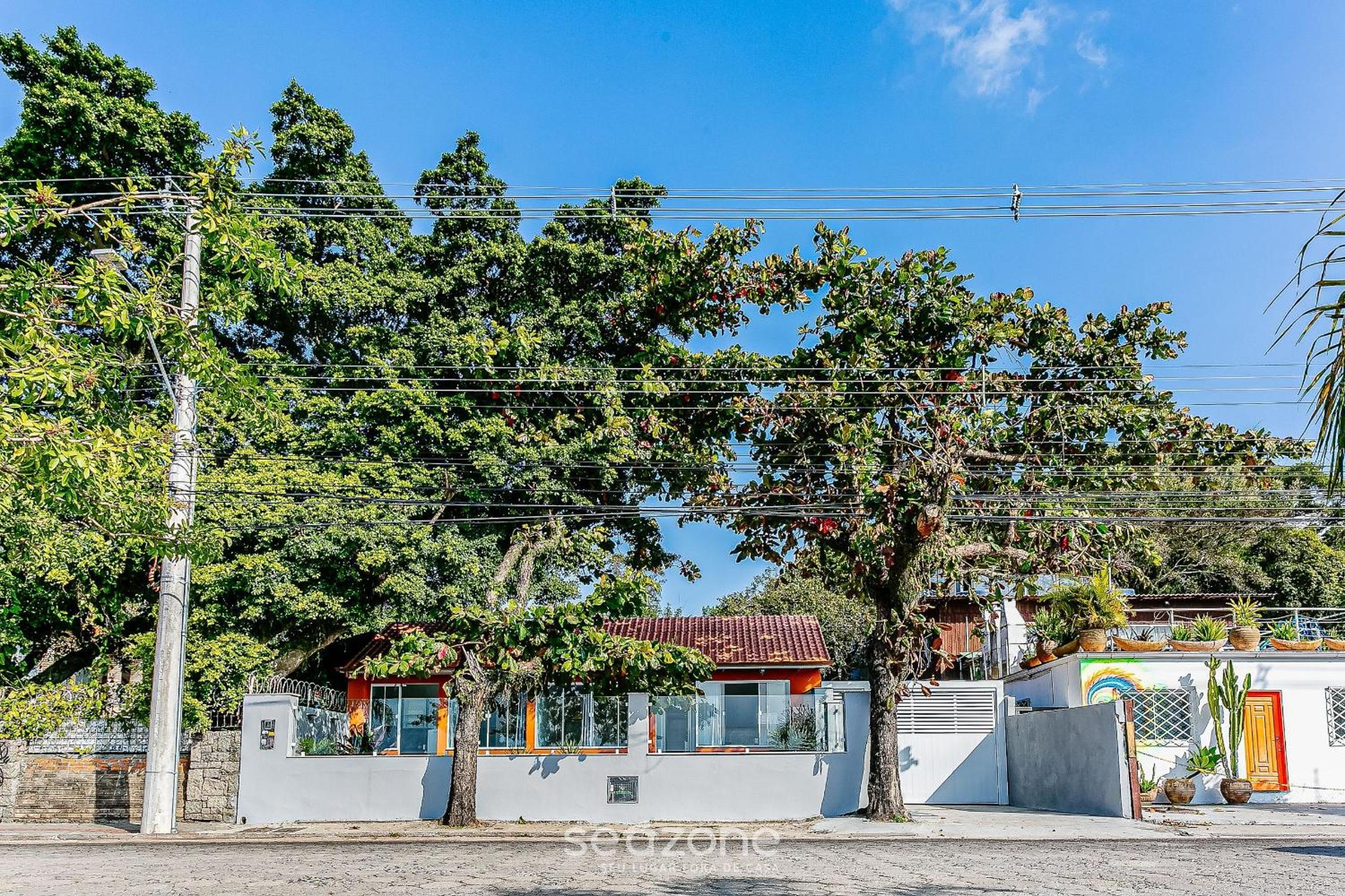 Apartments and Studios Facing Lagoa da Conceição SDR