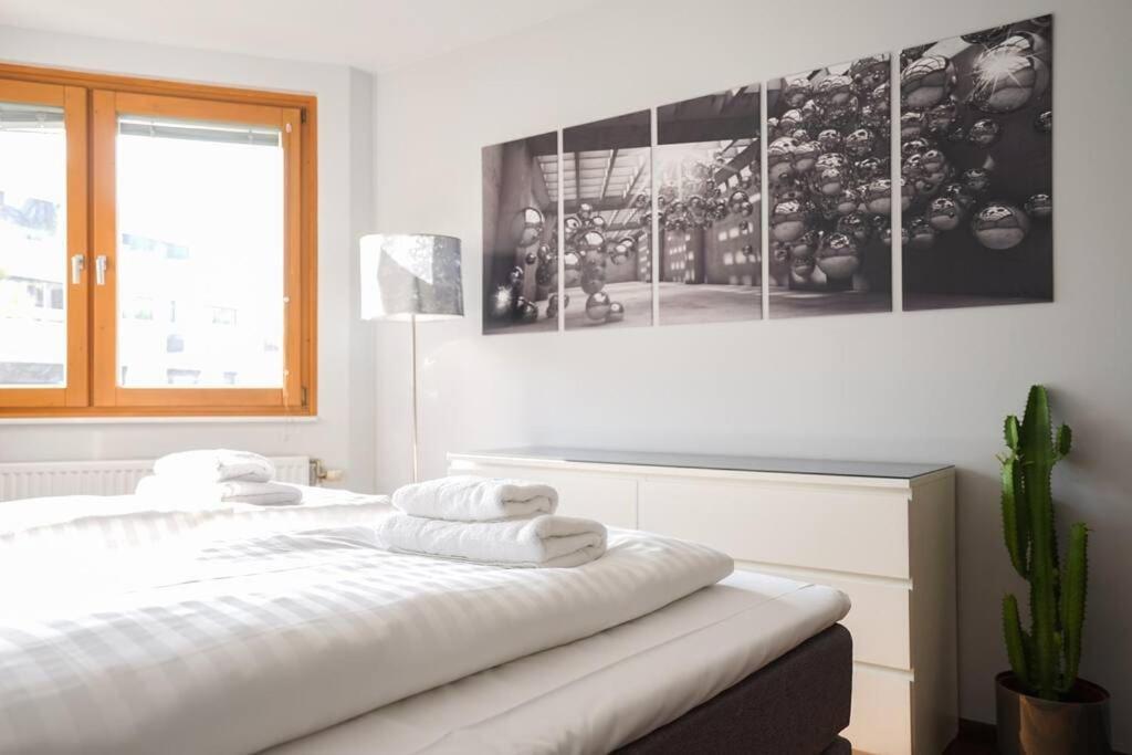 Stunning High-End 2 bedroom condo near City Center