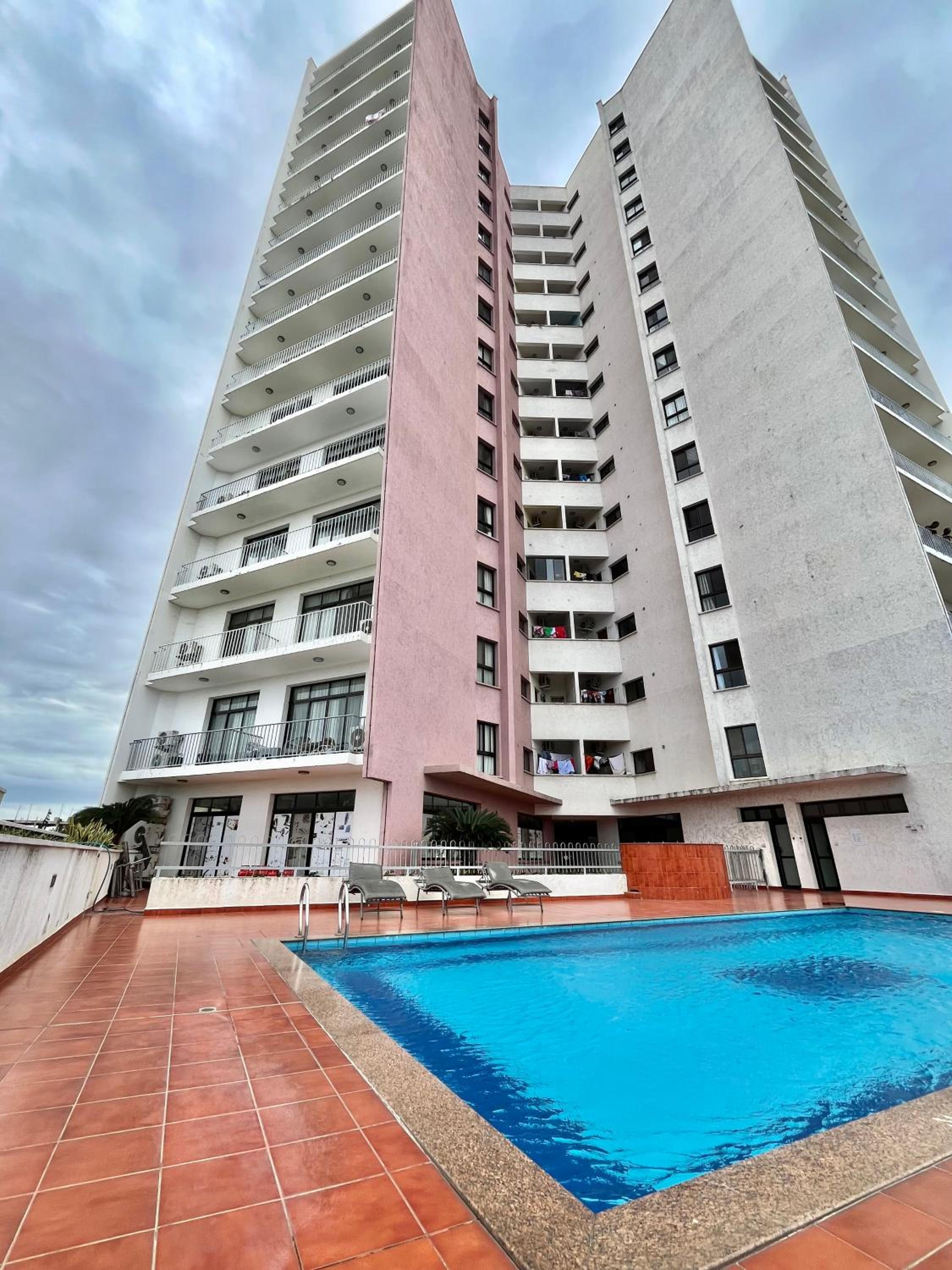 CoastalHome 75inch TV 5min drive to the City & Beach view 3