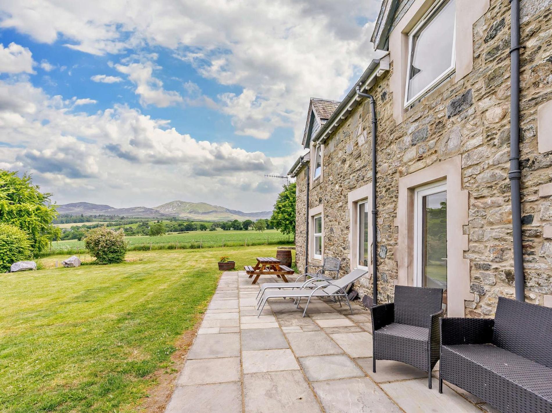 InEdra Estate Farmhouse by edradour1725
