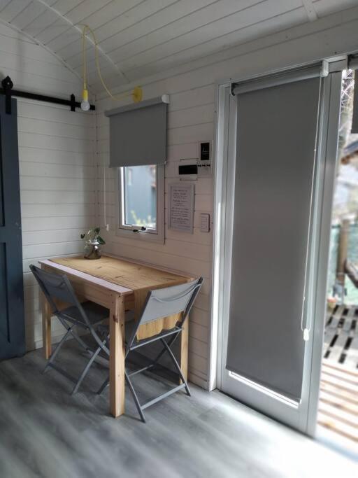 Tiny House a metros del Lago Nahuel Huapi para 2 personas
