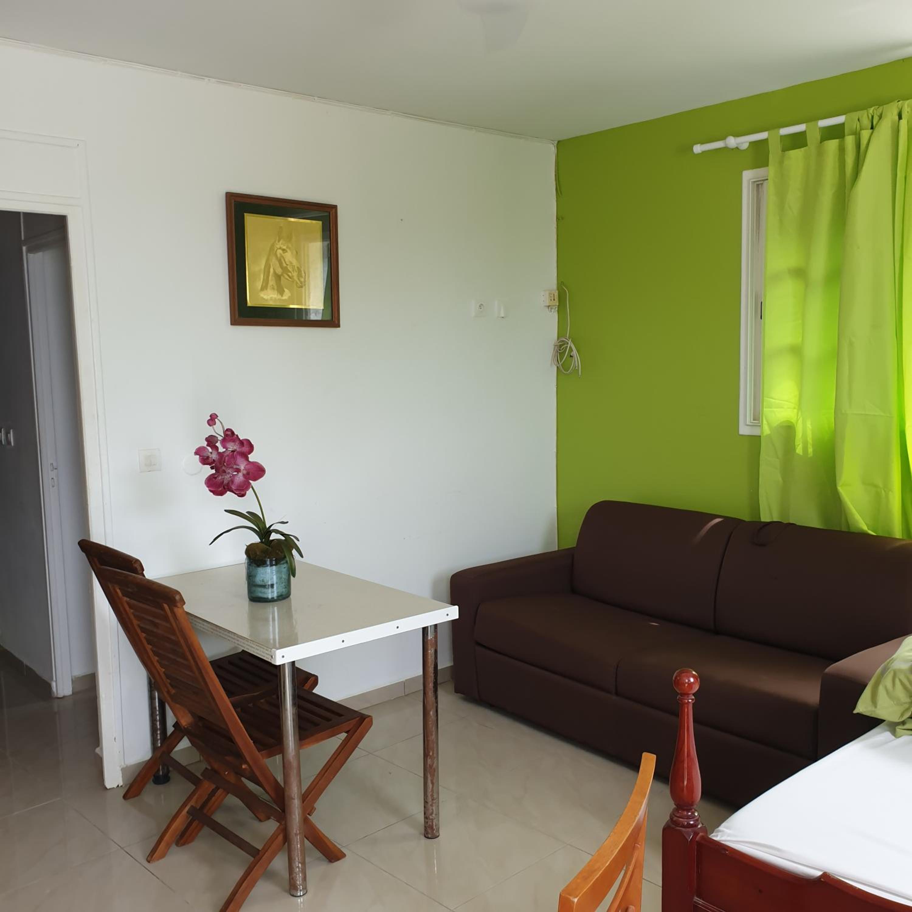 Studio Green proche plage de port-louis
