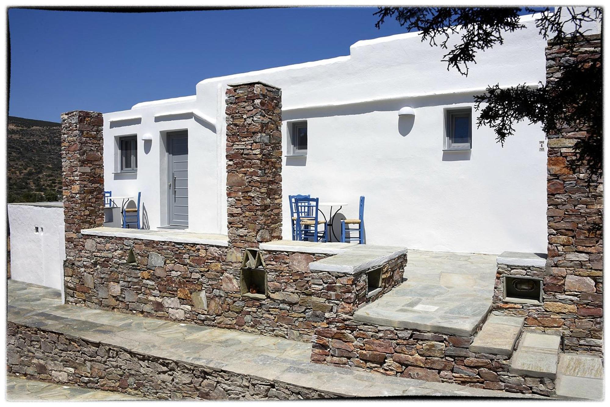 Theasis Sifnos Apartments