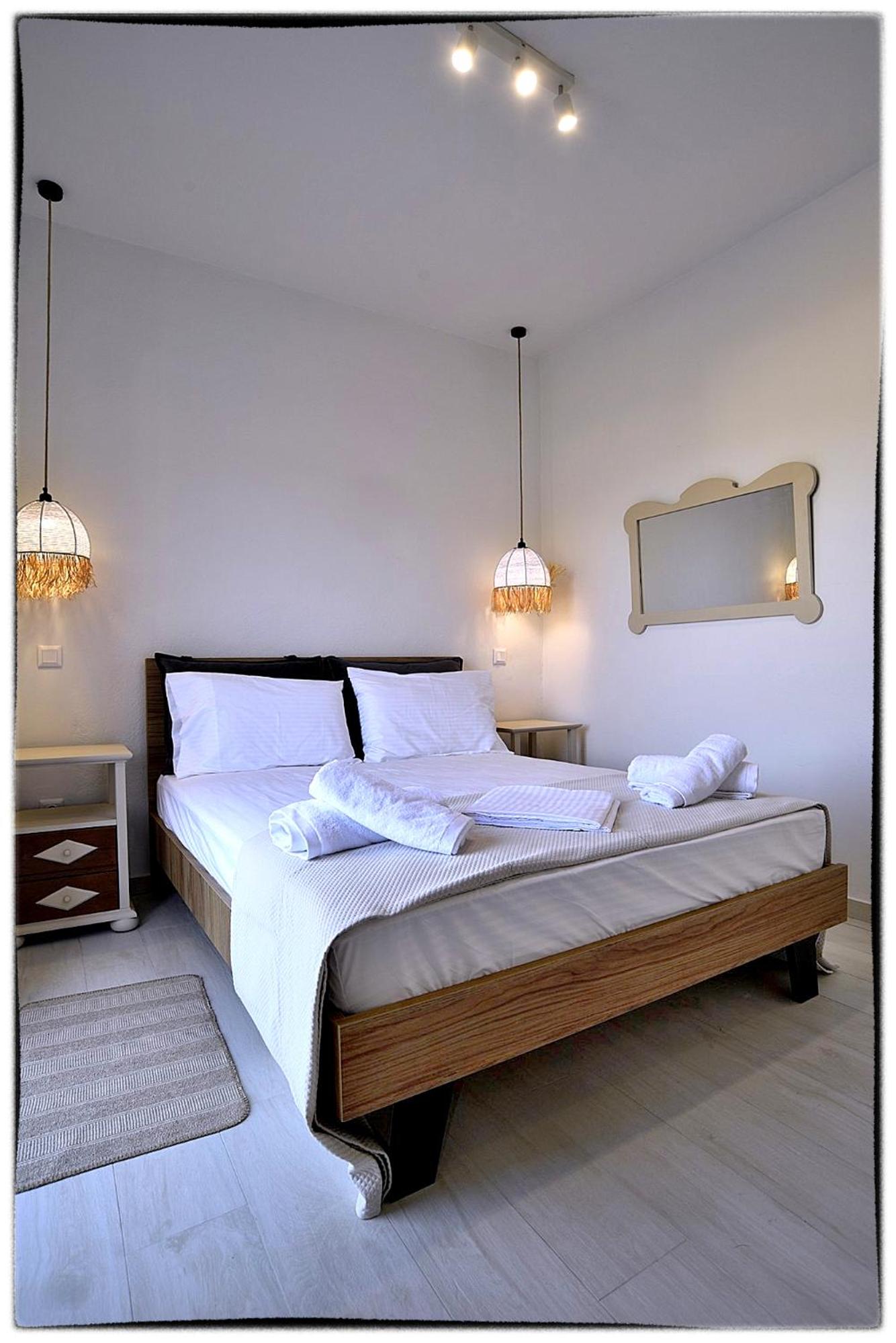 Theasis Sifnos Apartments