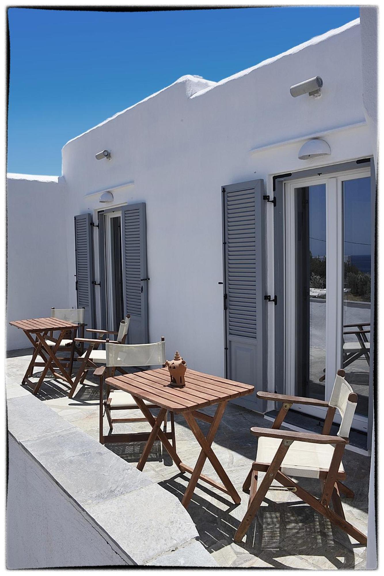 Theasis Sifnos Apartments
