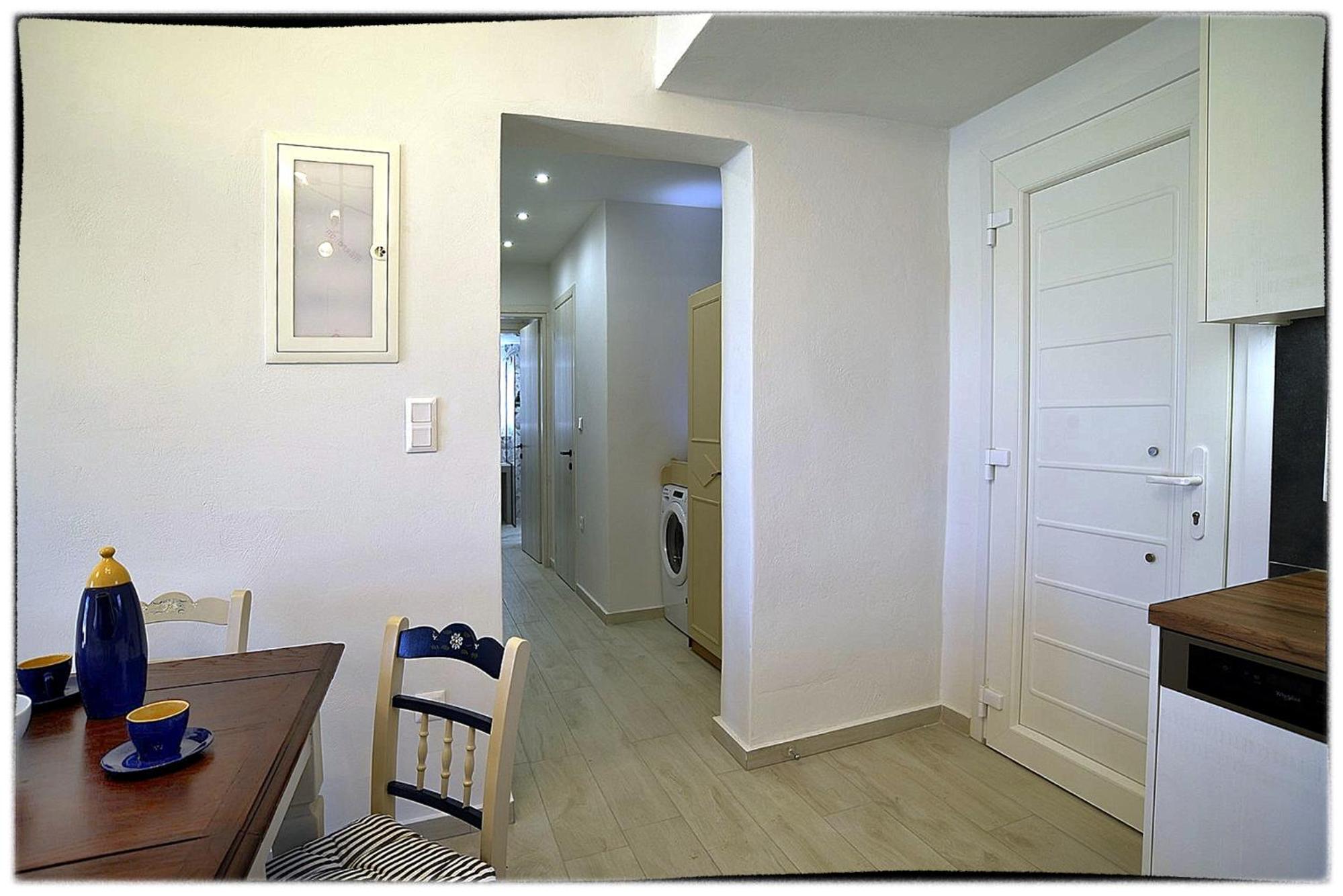 Theasis Sifnos Apartments