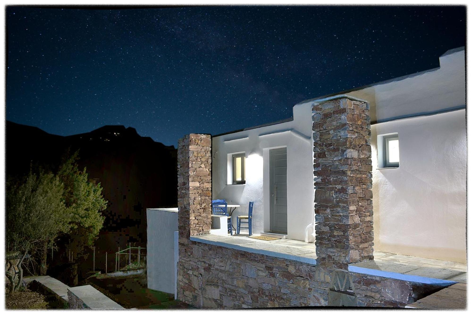 Theasis Sifnos Apartments