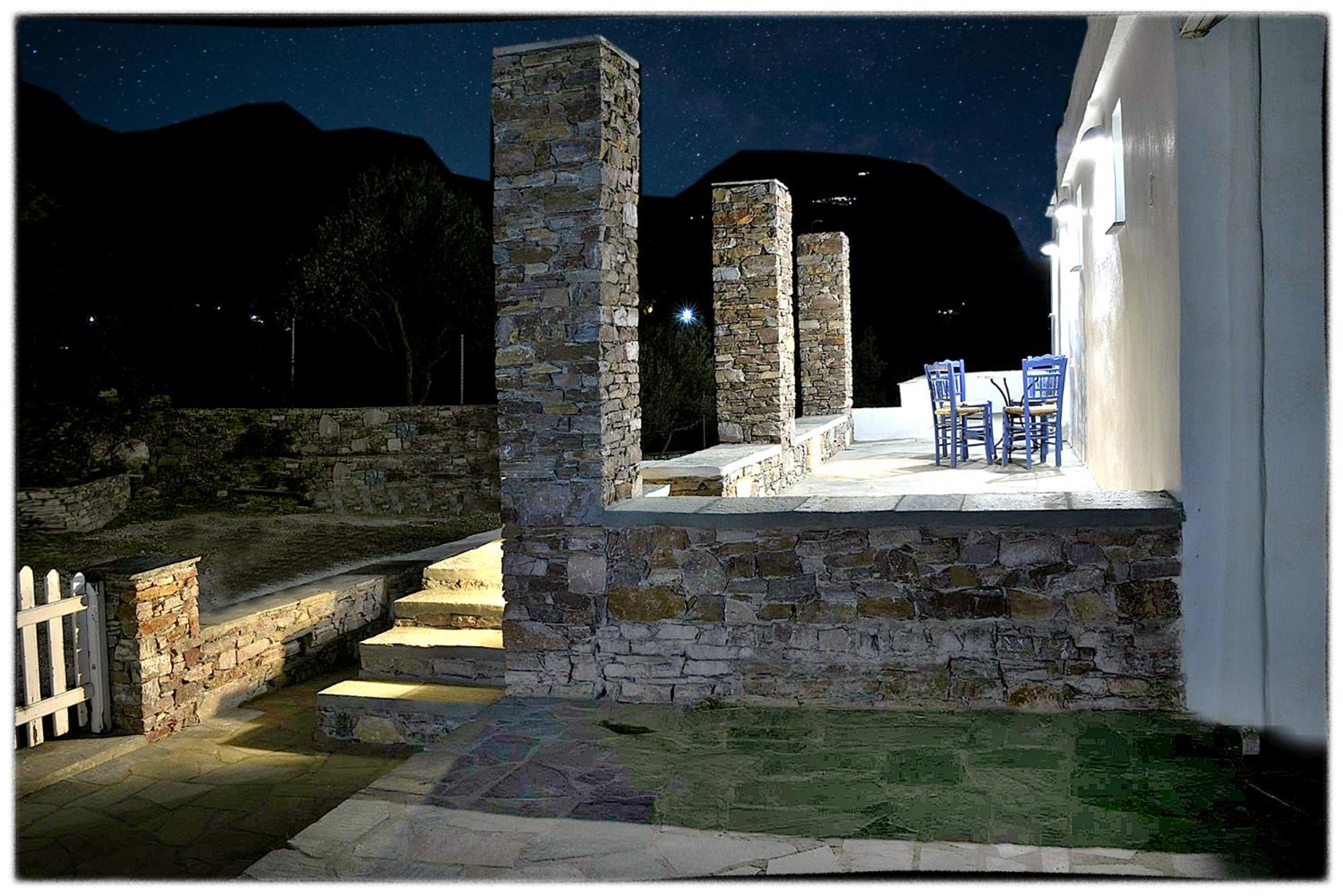 Theasis Sifnos Apartments