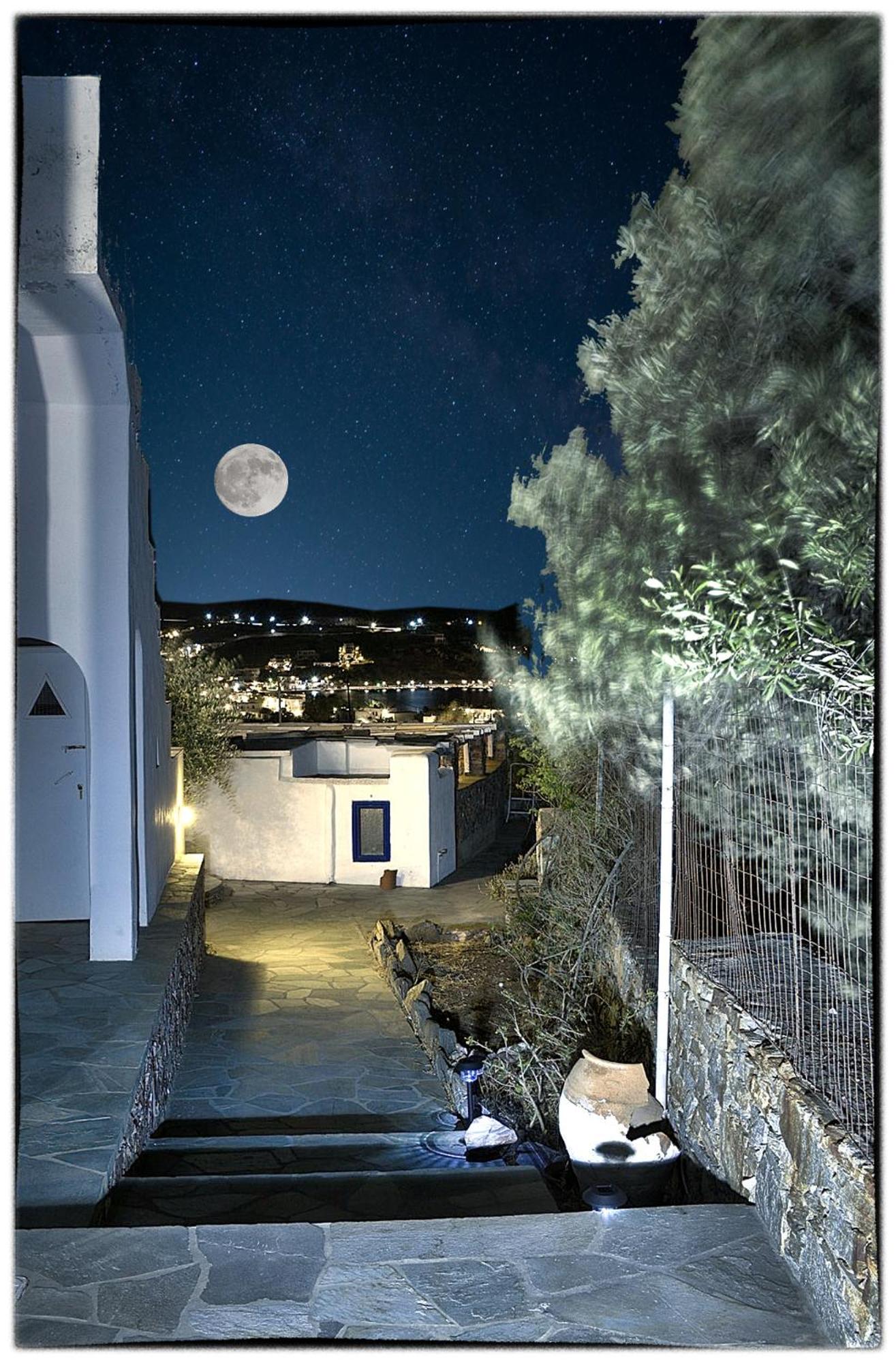 Theasis Sifnos Apartments
