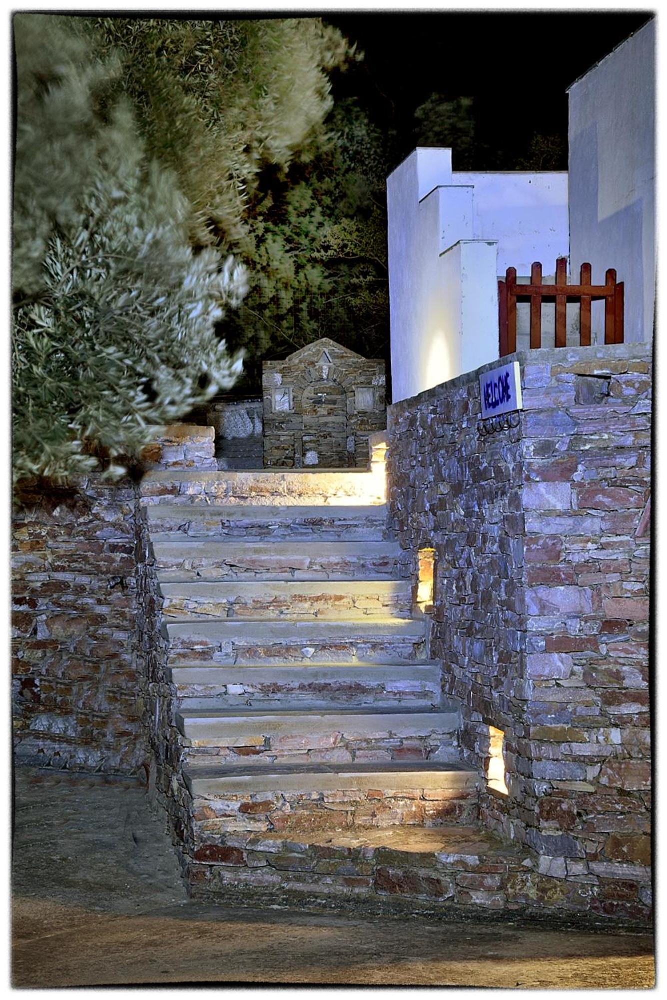 Theasis Sifnos Apartments