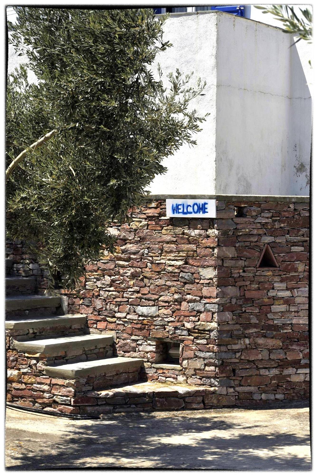 Theasis Sifnos Apartments