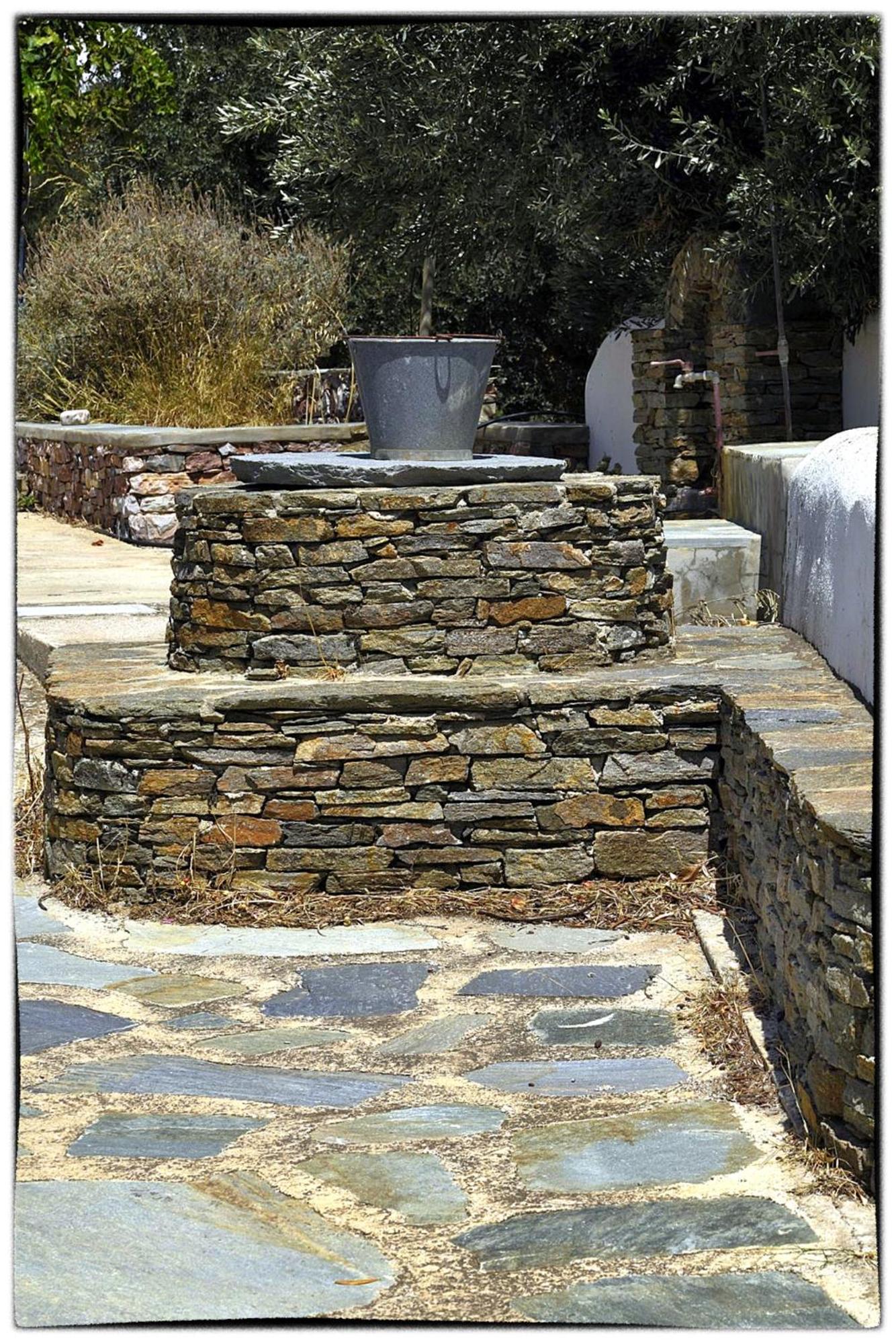 Theasis Sifnos Apartments