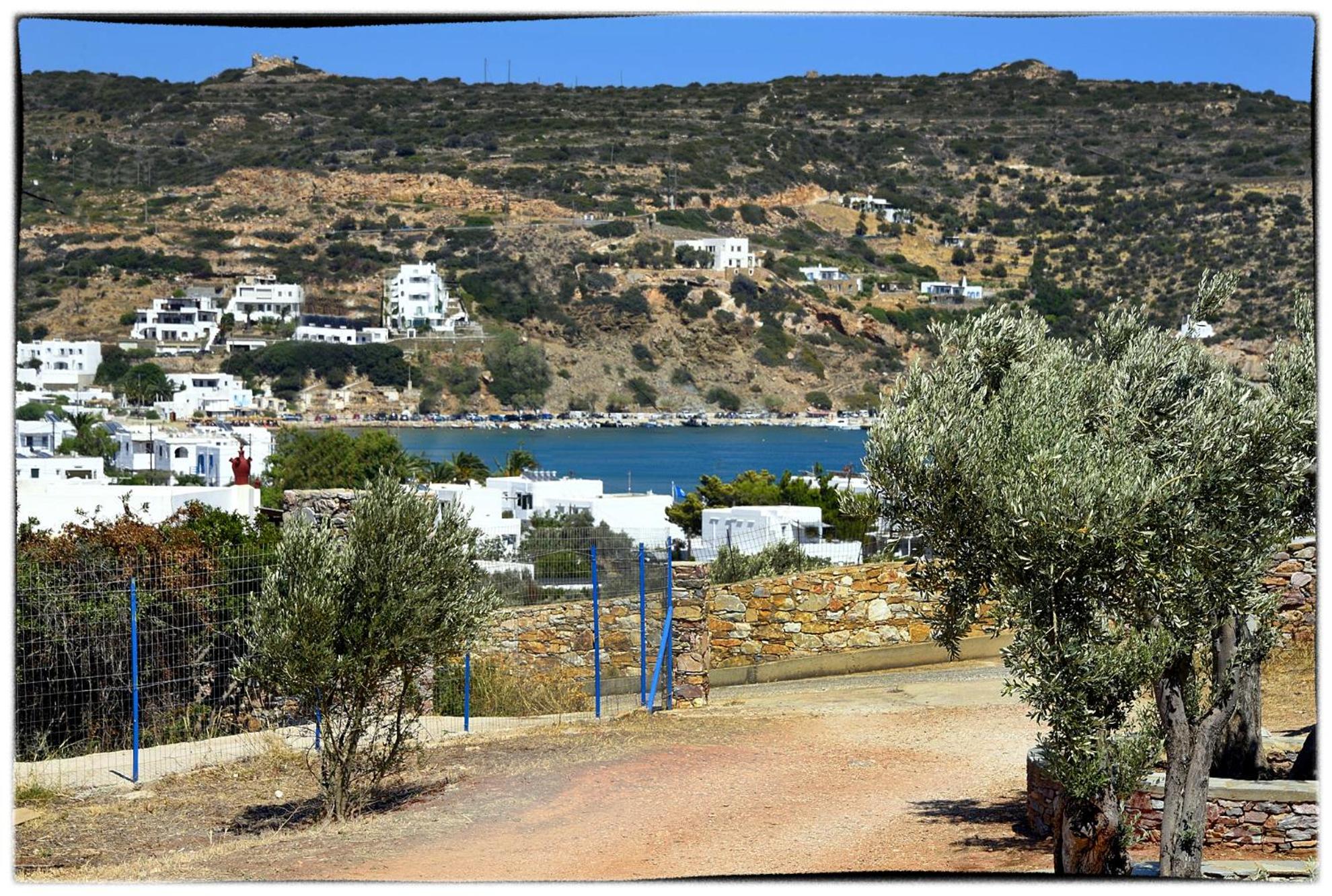 Theasis Sifnos Apartments