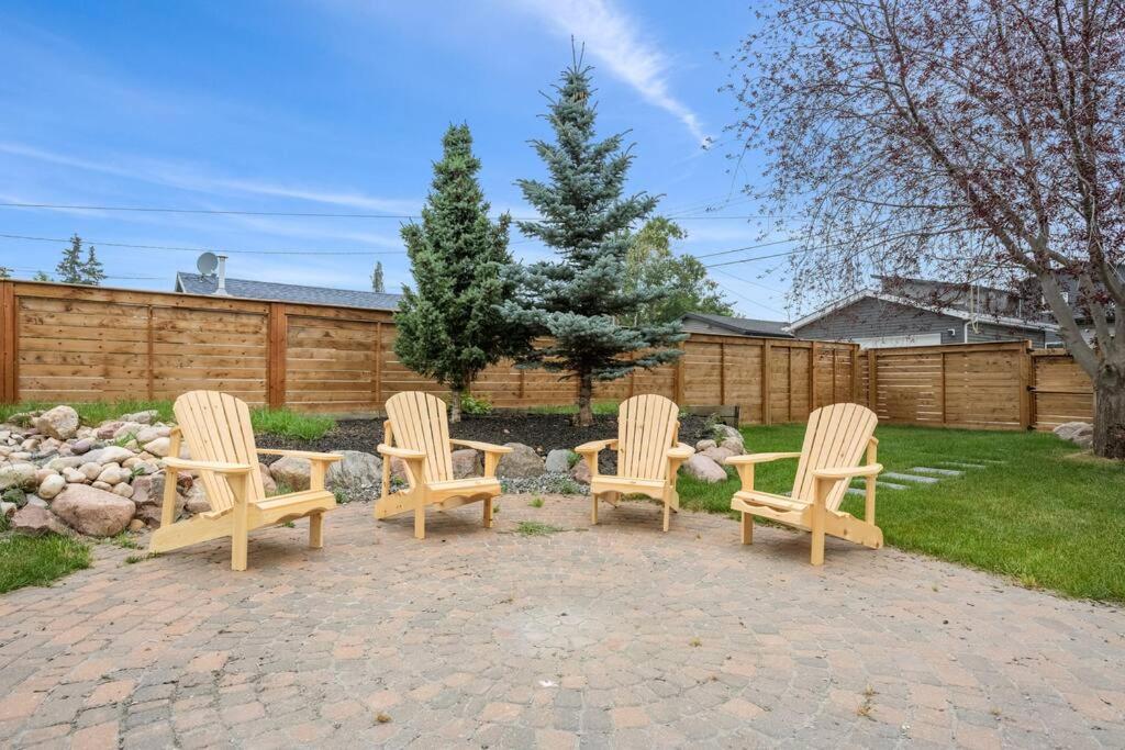 Lux Home by WEM with Hot Tub