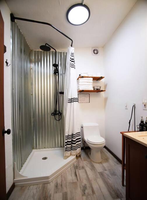 Unique, Private Cabin Oasis view 5