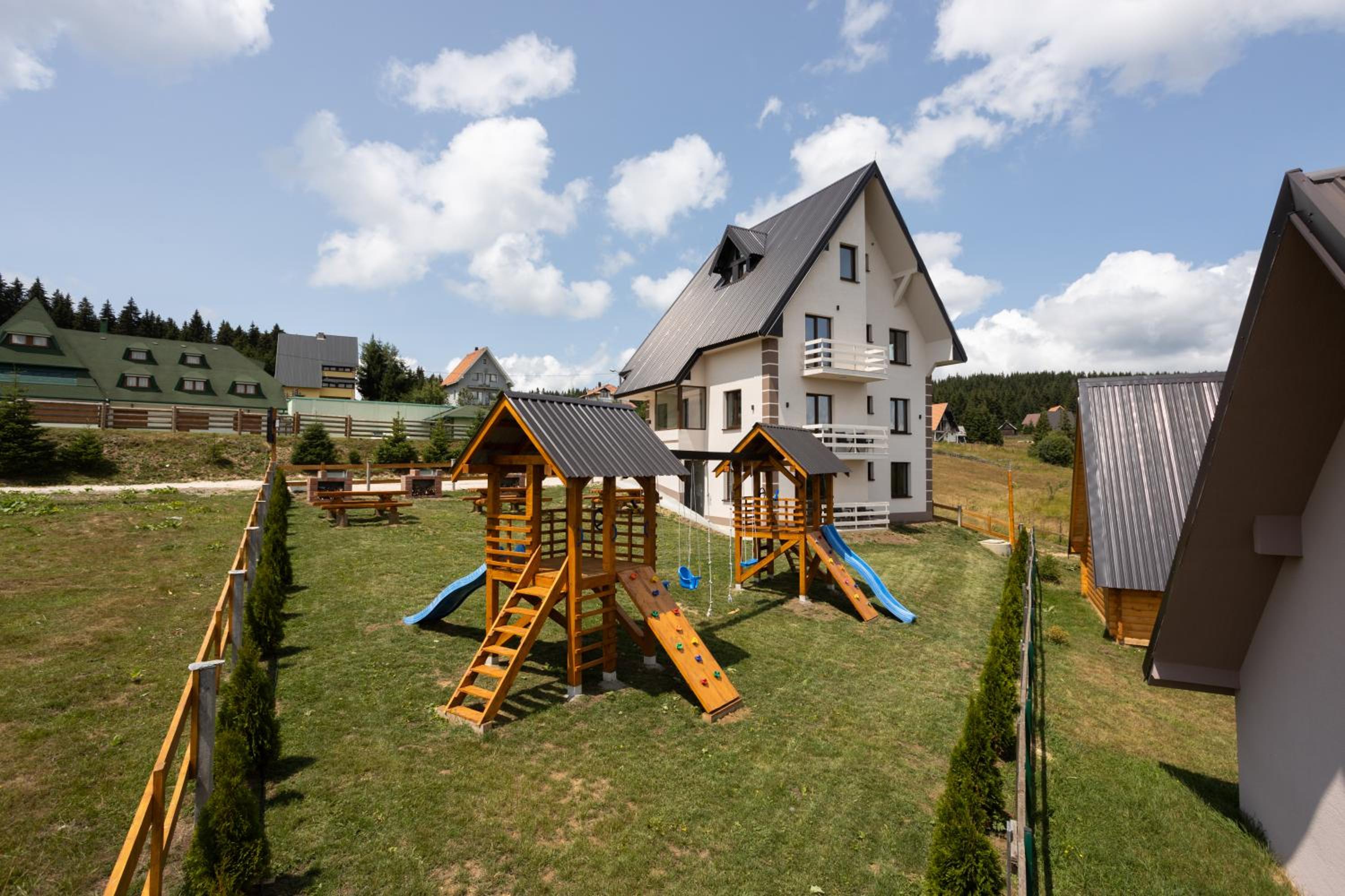 Vila Oaza mira Golija view 2