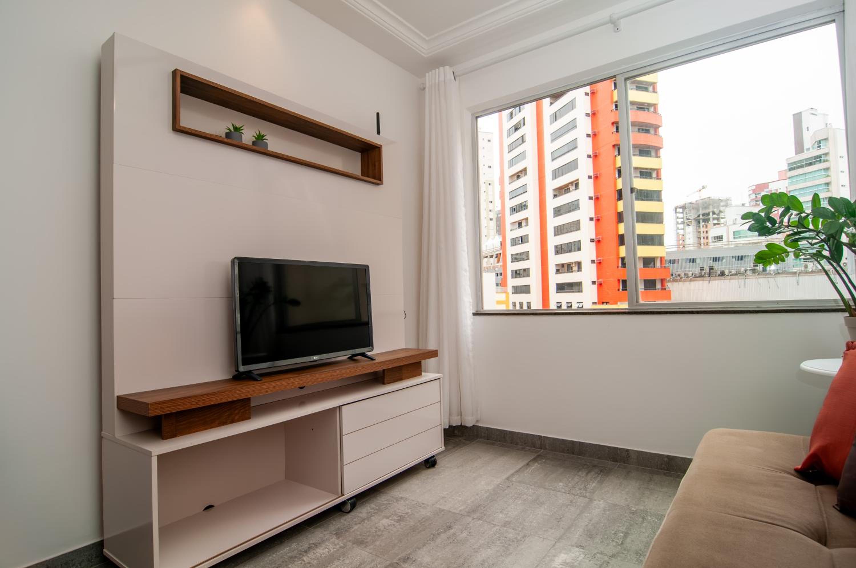 Aconchego 150 metros da Praia na Rua 3604 SW3421