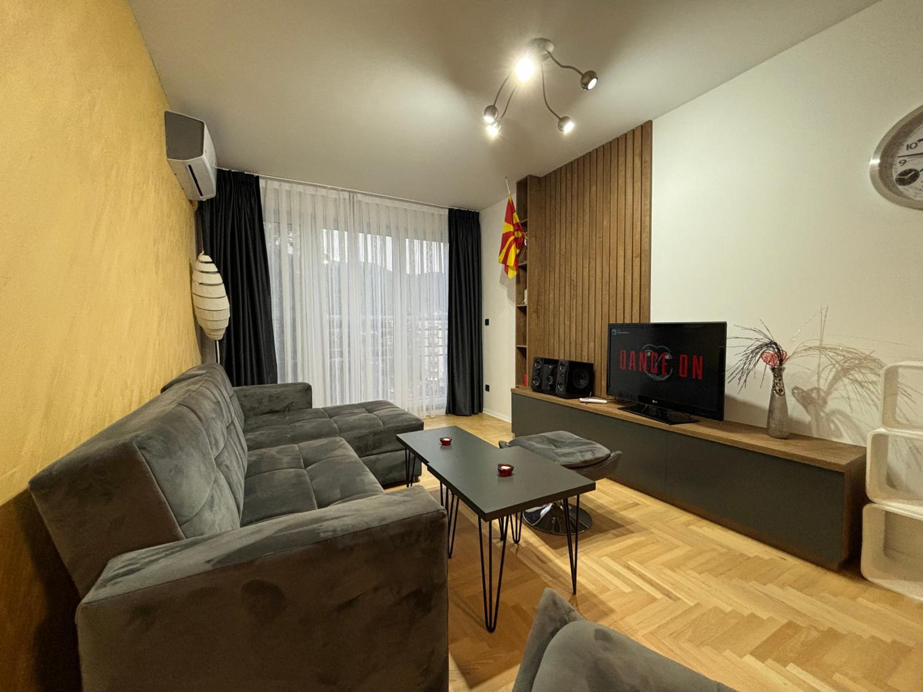 Apart Hotel Sidera Central with Free Parking view 4