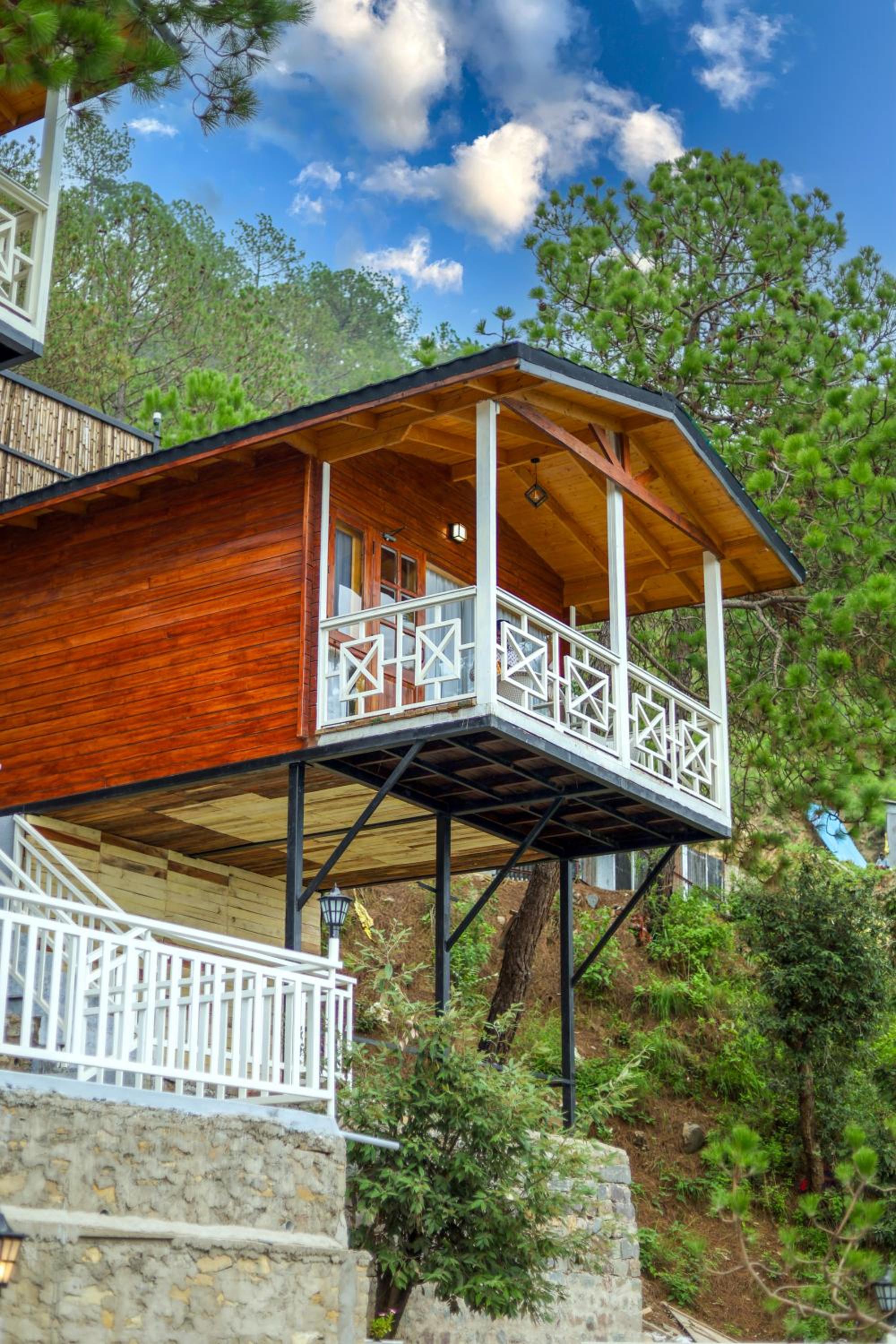 Koro Treehouse Resort Luxury Jacuzzi Cottages and Jacuzzi Villas view 4