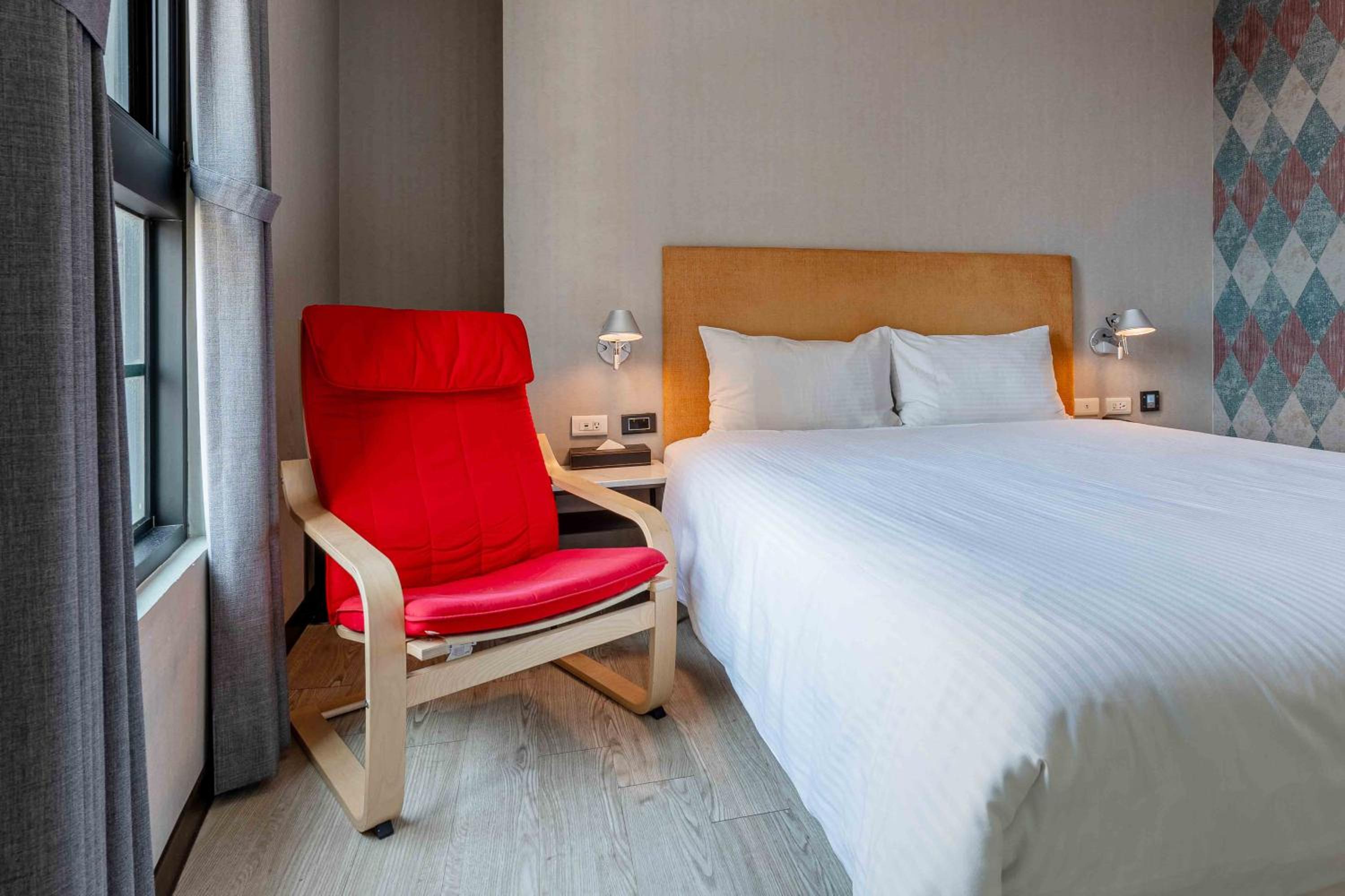 CHECK inn Taichung Ziyou