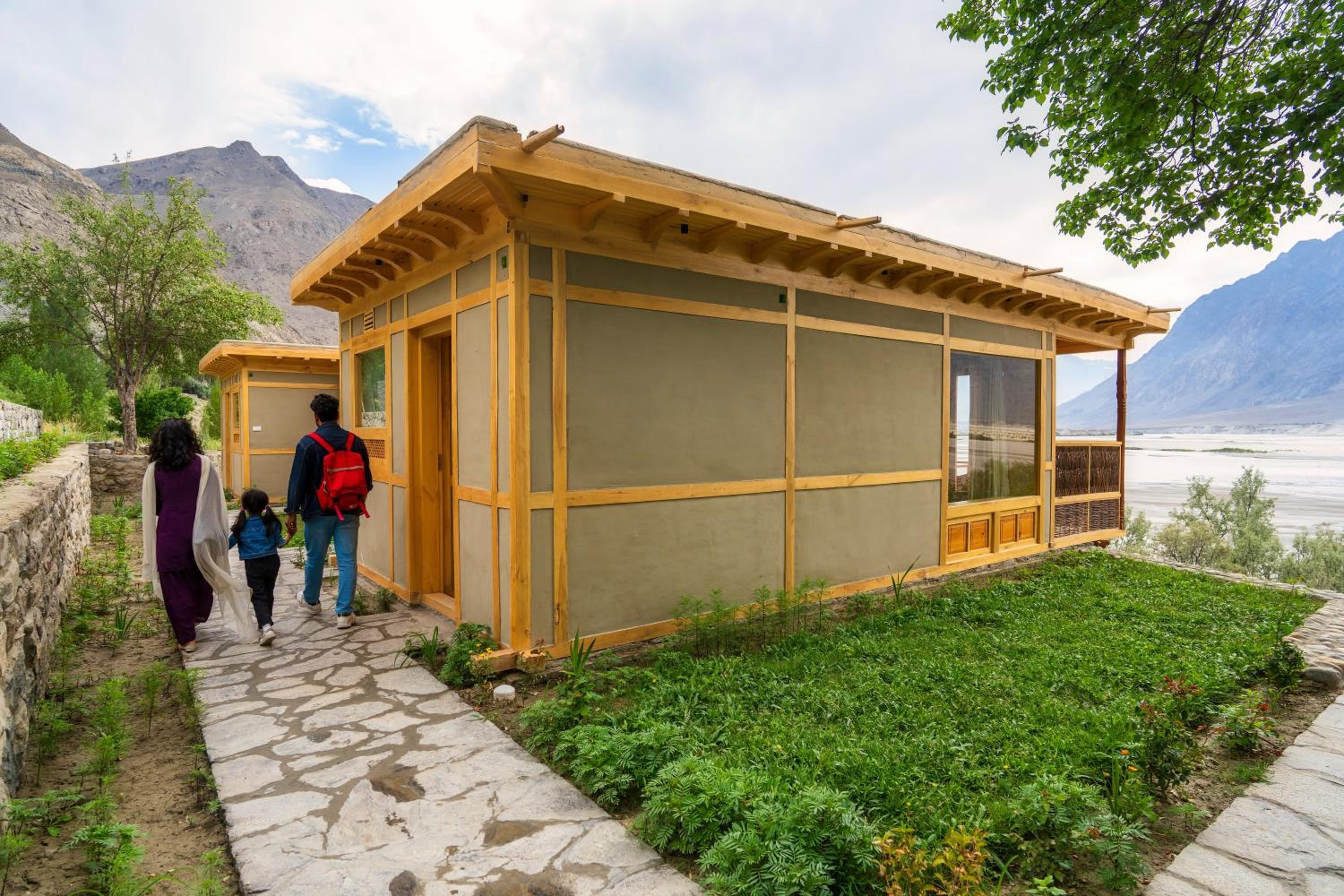 Dera Lamsa Resort Shigar view 5