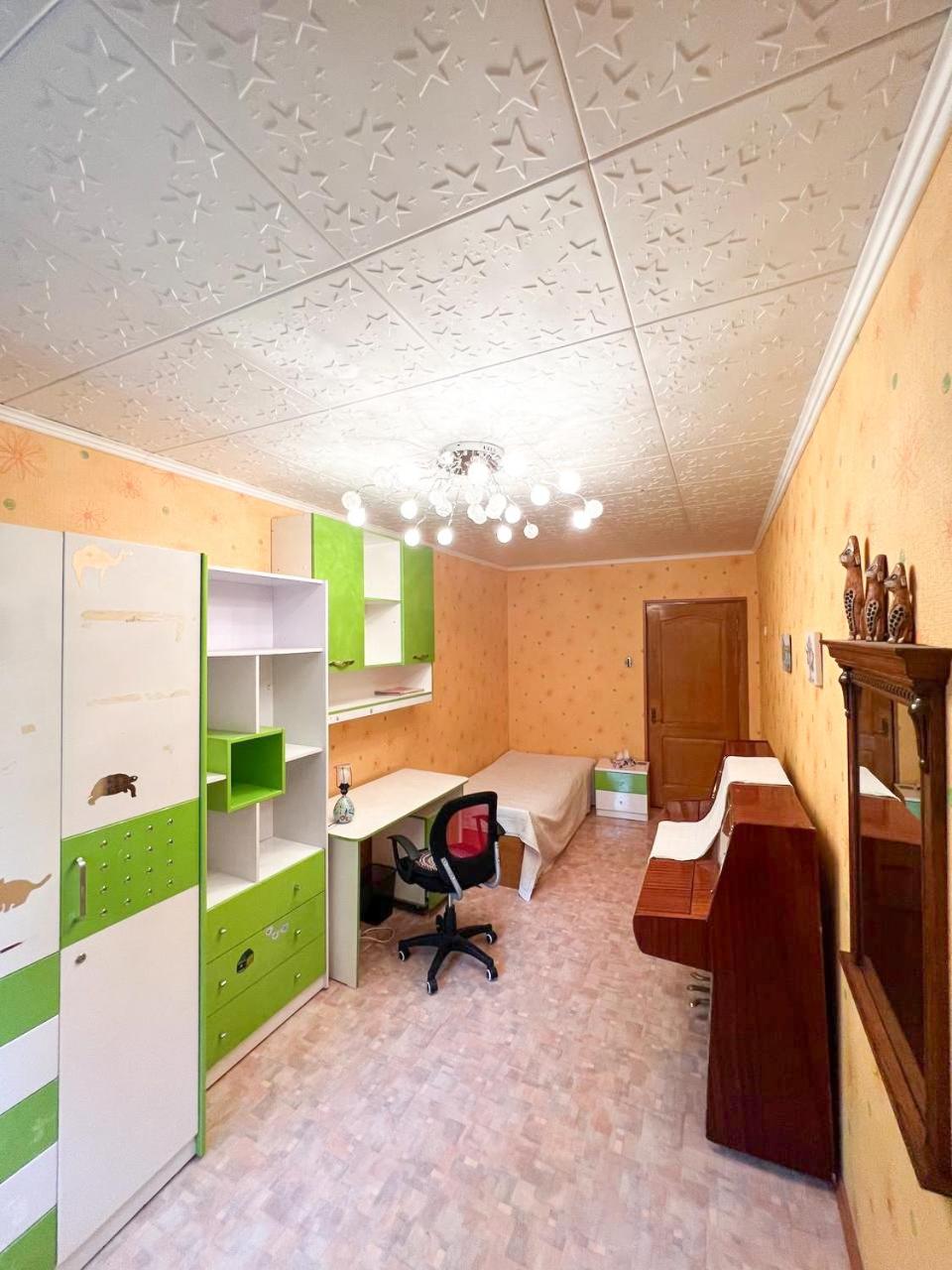 Quiet 3-room Stay in the Greenest Part of Bishkek view 5