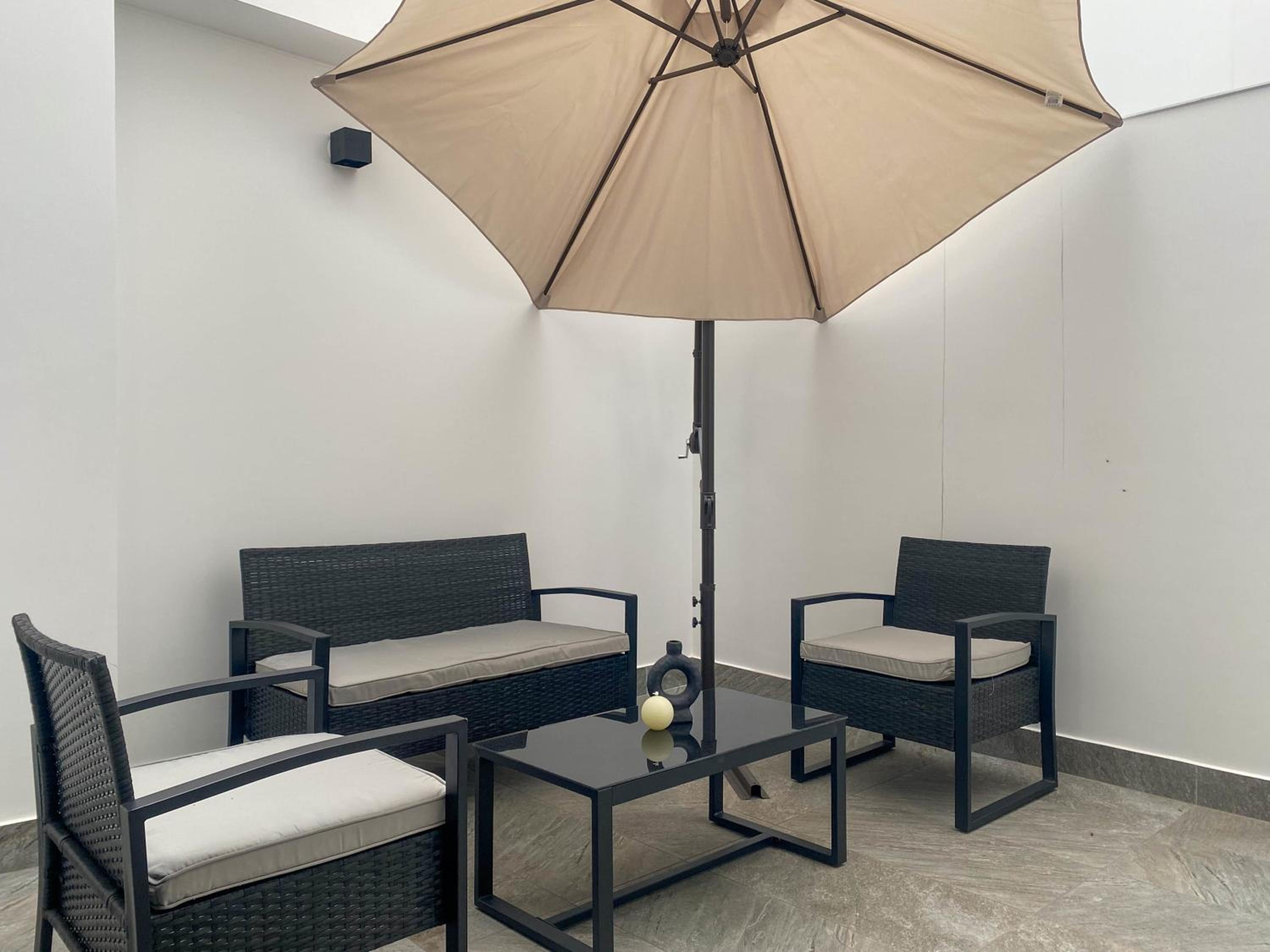 Cozy 2BR with Incredible Balcony in Miraflores view 2