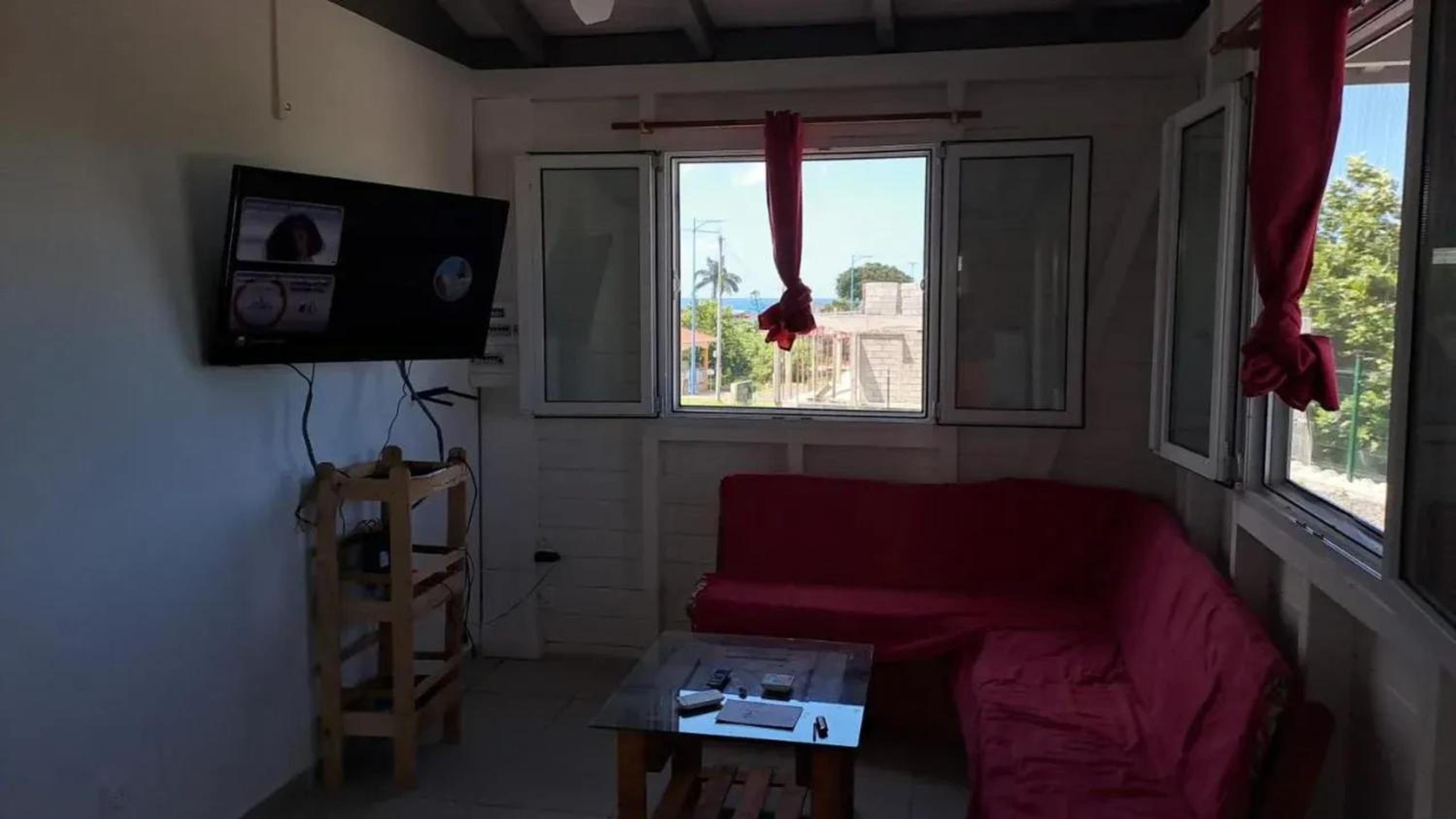 Bungalow charmant à Anse-Bertrand avec terrasse privée view 2