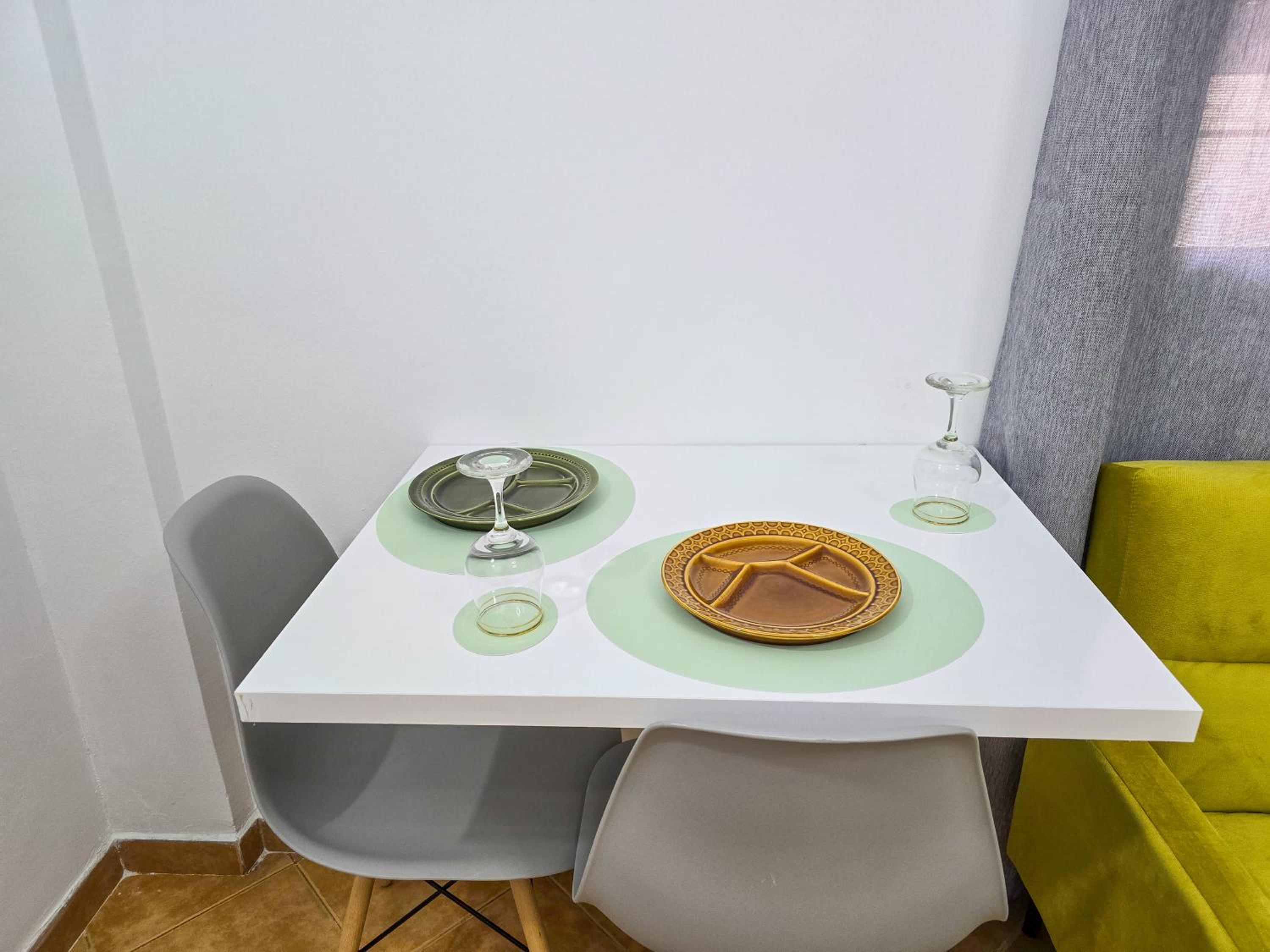 Eni Rooms