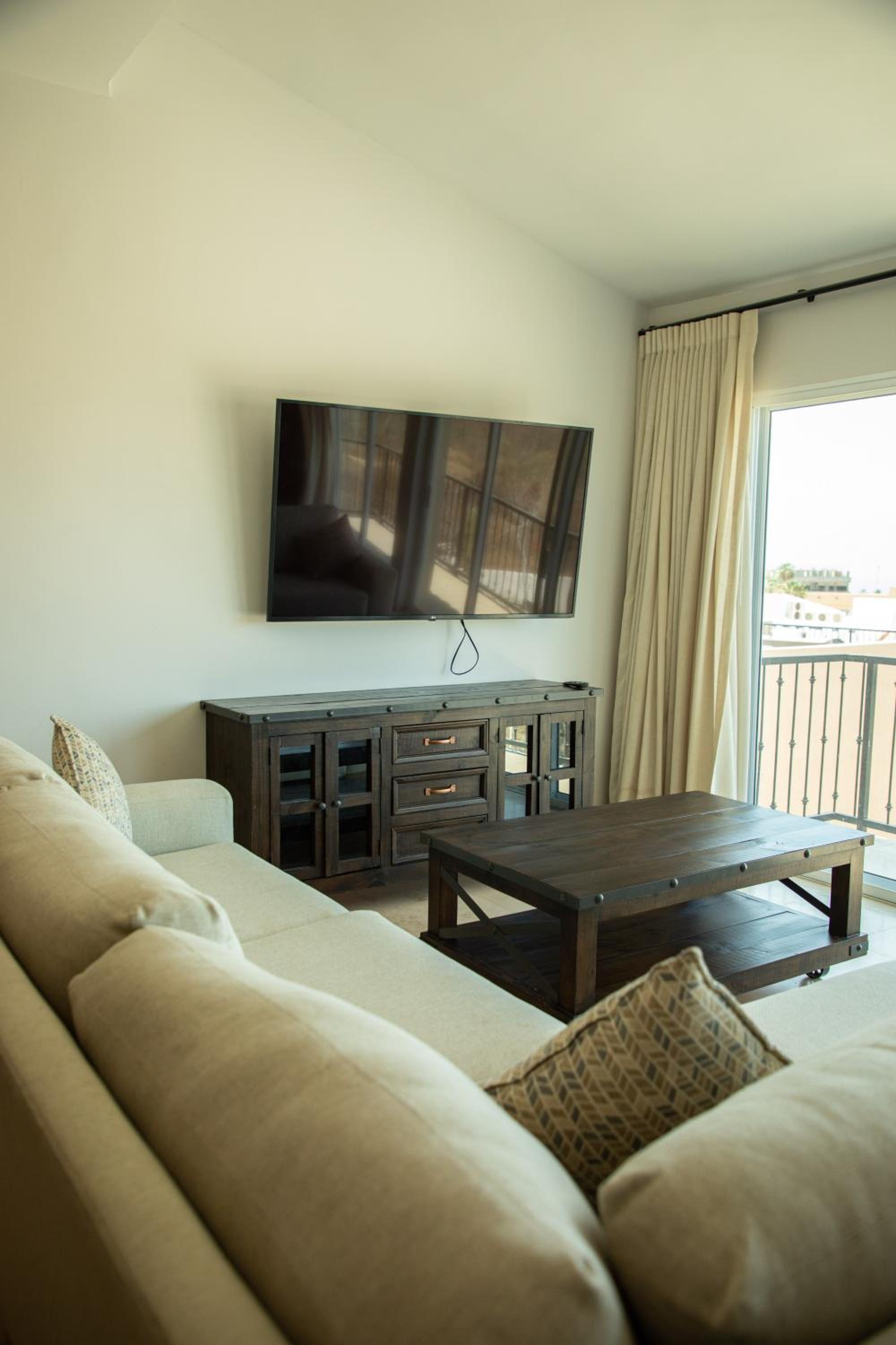 113 Big Town House For Family W Pool view 4