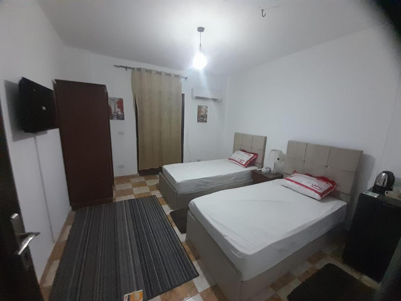 Double room in Villa Narges New Cairo