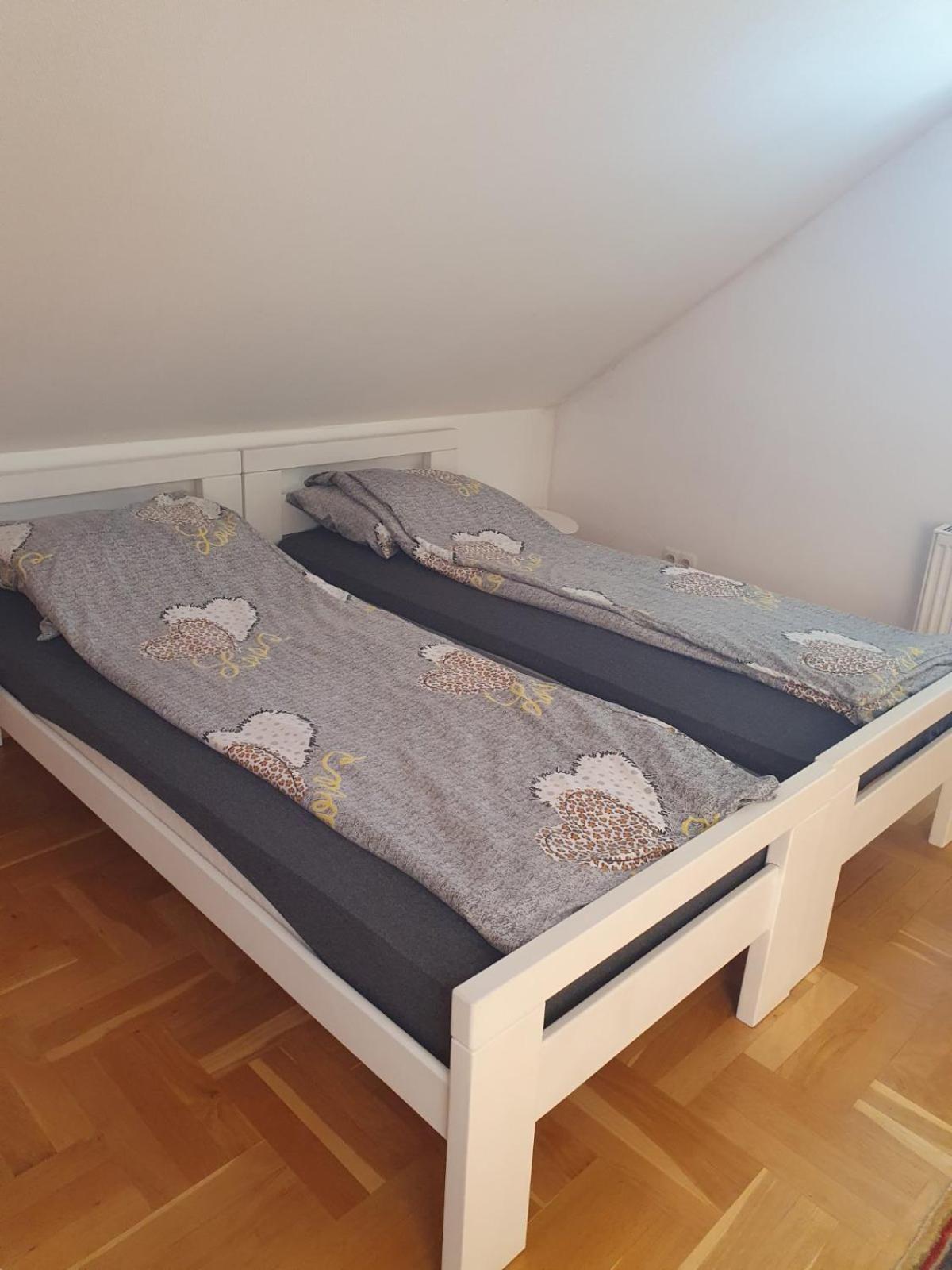 Residence Apartments Hari Sarajevo, Spacy Apartments, Free parking, Aircondition, Airport 1,5 km